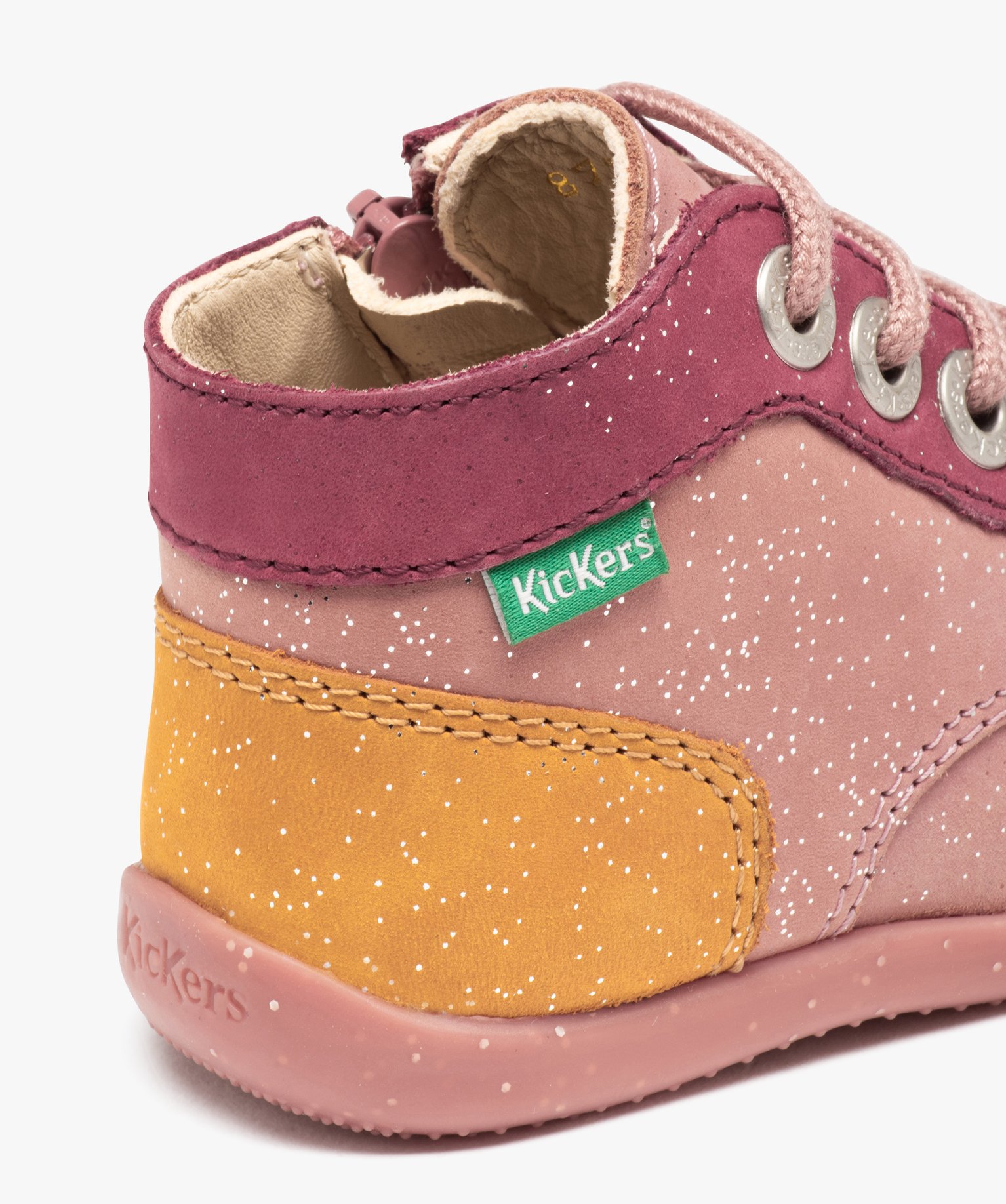 Bottillons premiers pas bébé fille en cuir Kickers rose | GEMO