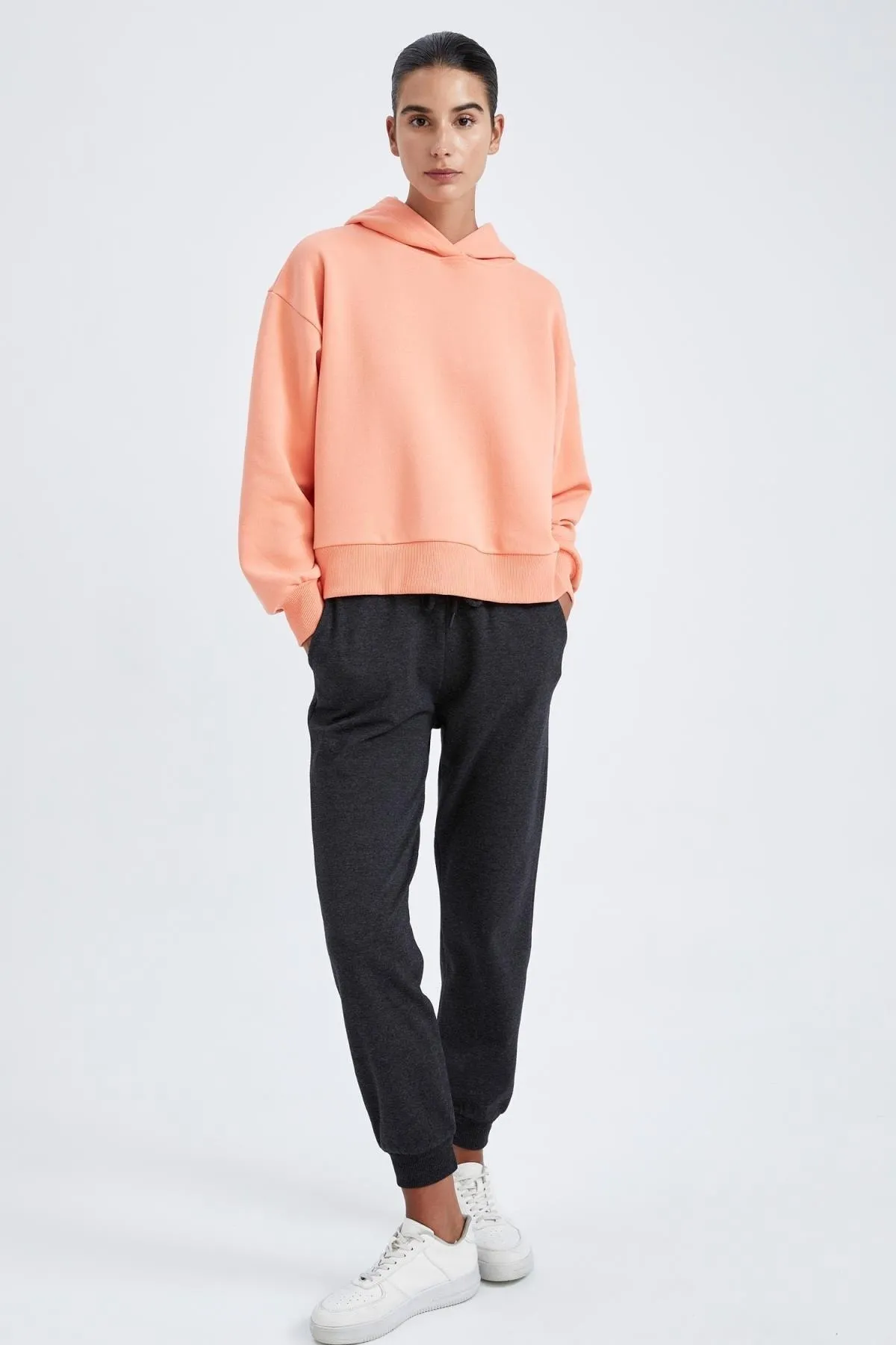 DeFacto  Passform: Standard-Fit-Jogginghose