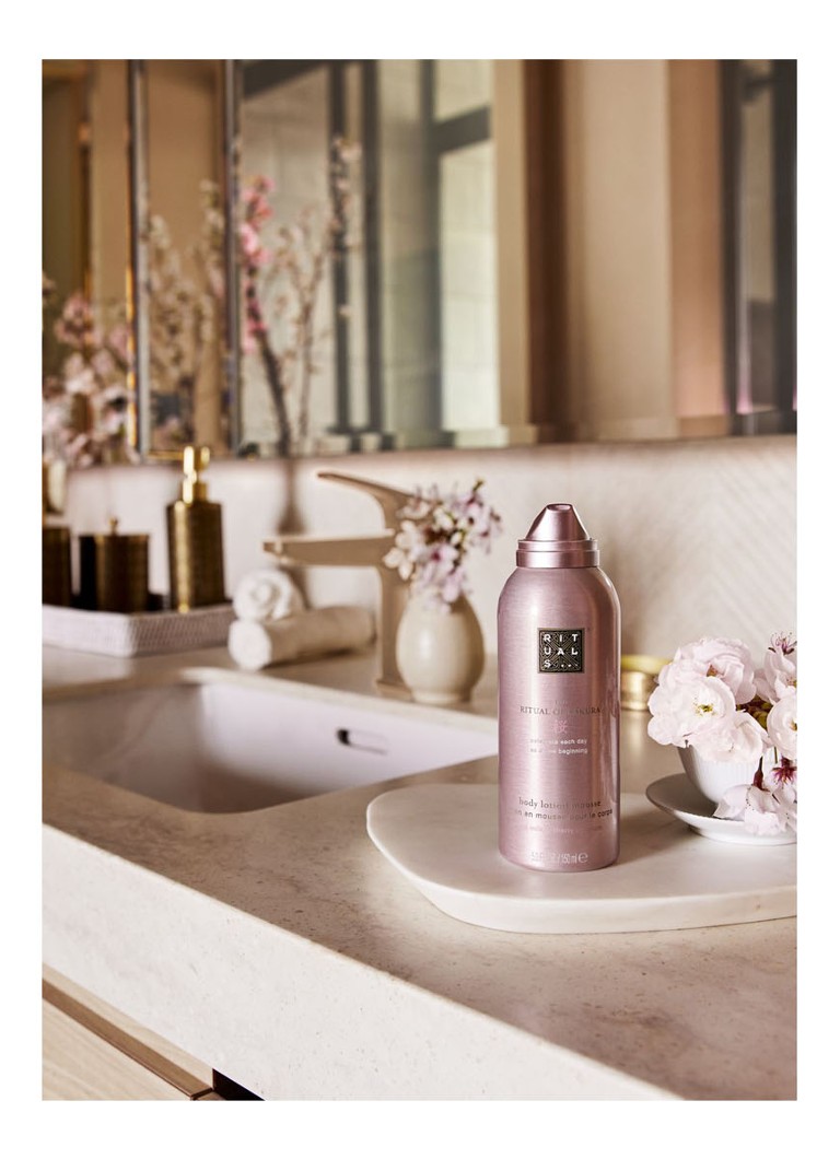 Rituals Mousse Sakura Ritual Body Milk - loțiune de corp