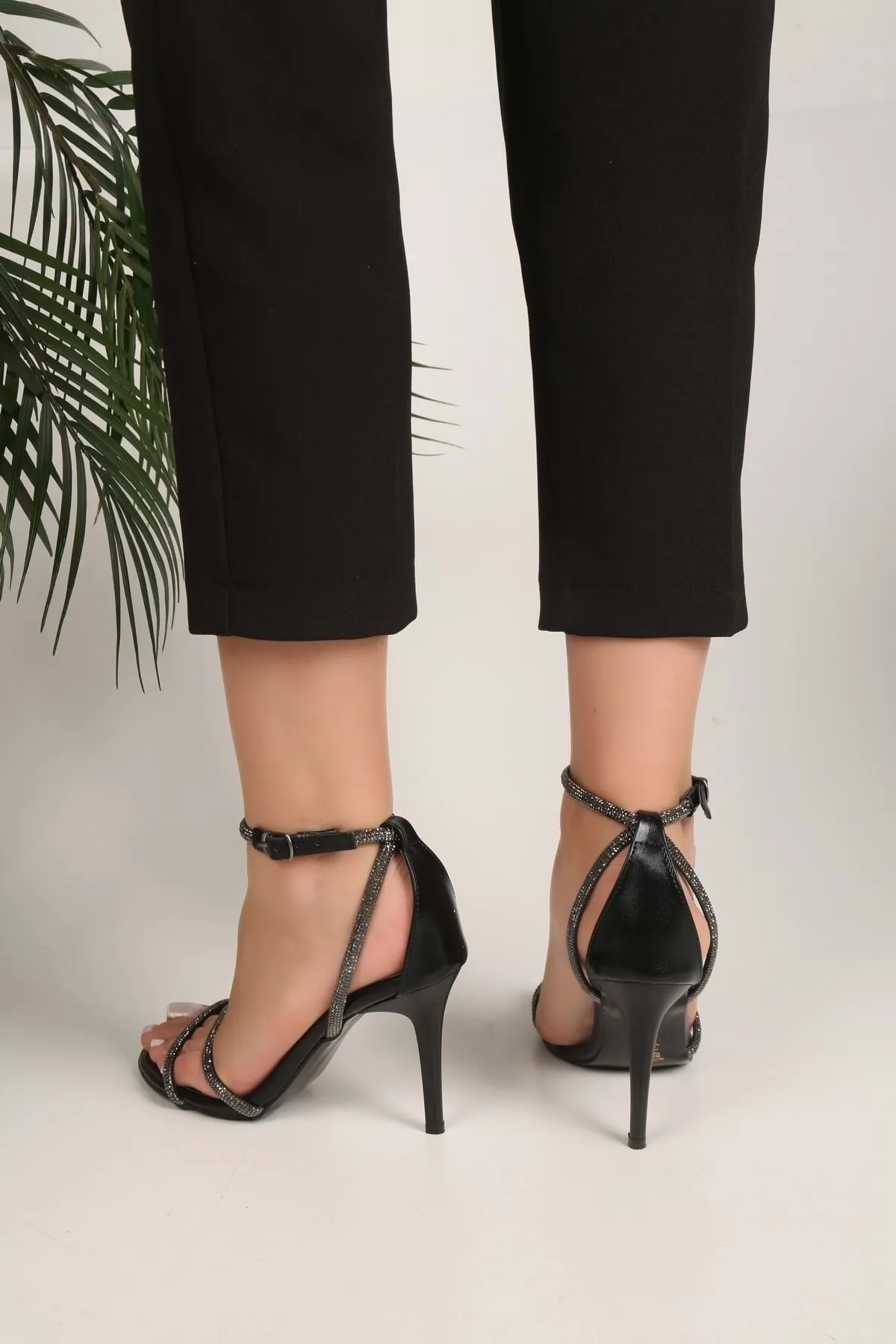 Shoeberry  Amber Black Skin-Absatzschuhe für Damen