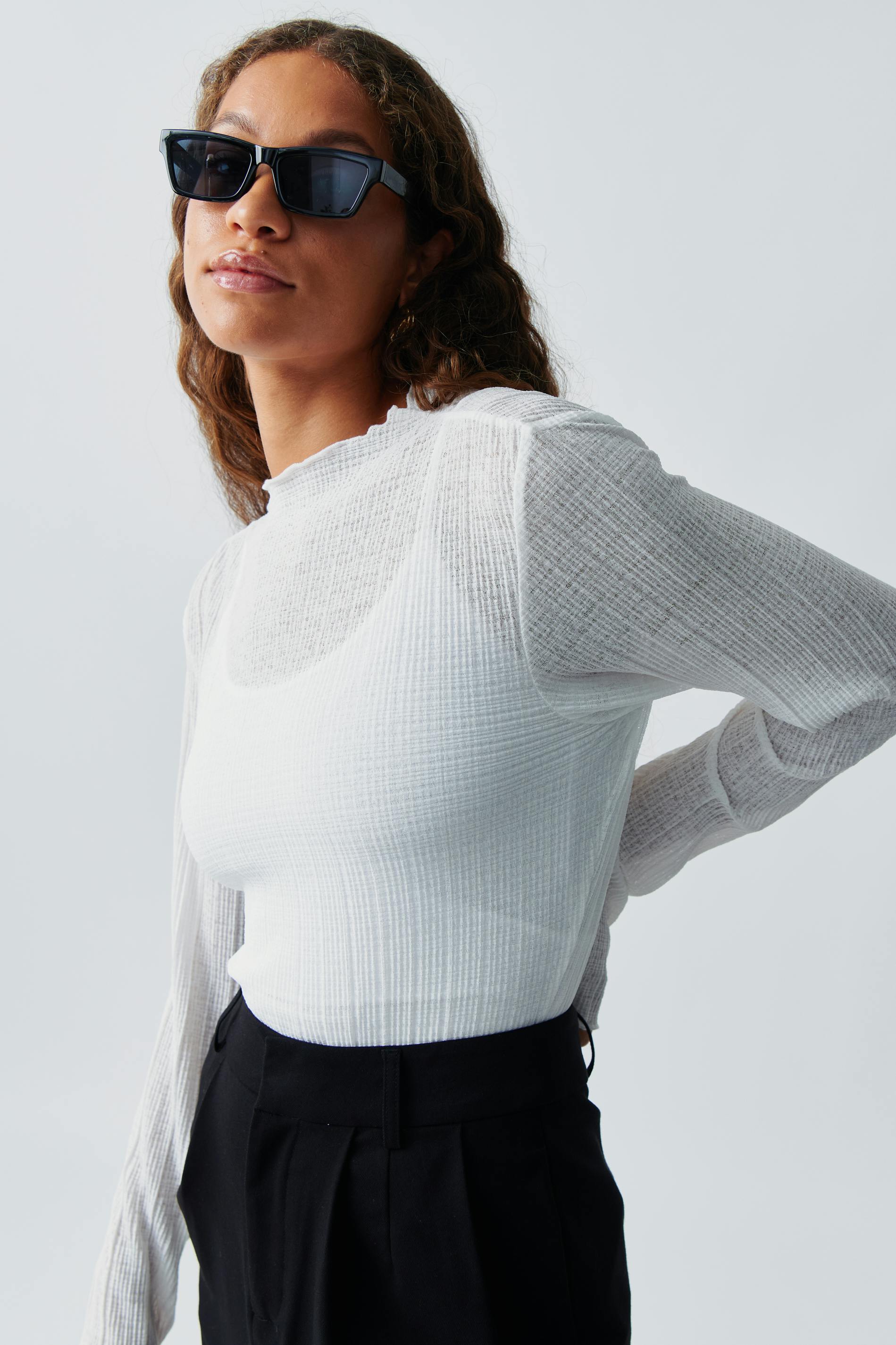 Boatneck structure top