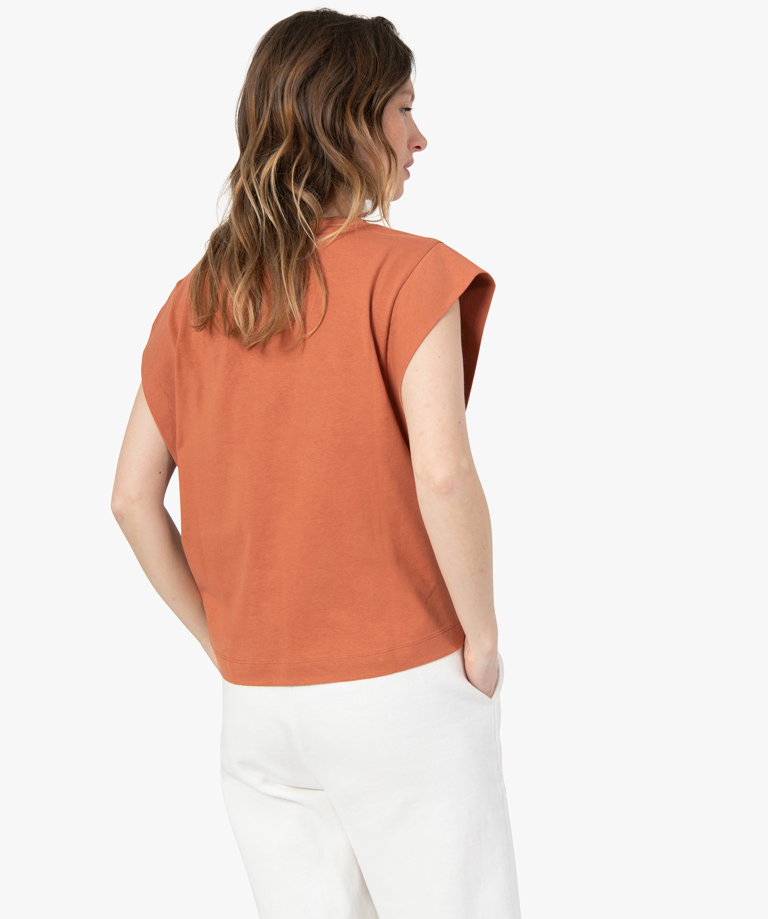 Tee-shirt femme sans manches avec motif sur le buste marron | GEMO