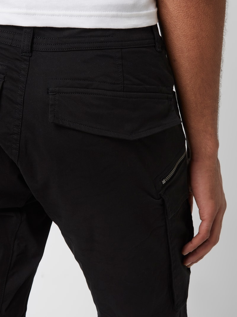 Cargohose mit Stretch-Anteil in schwarz