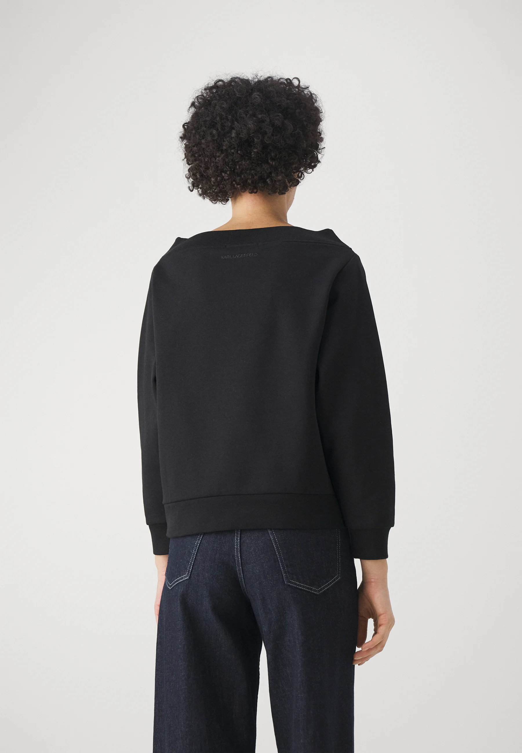 Sudadera con el logotipo de diamantes de imitación de Karl Lagerfeld