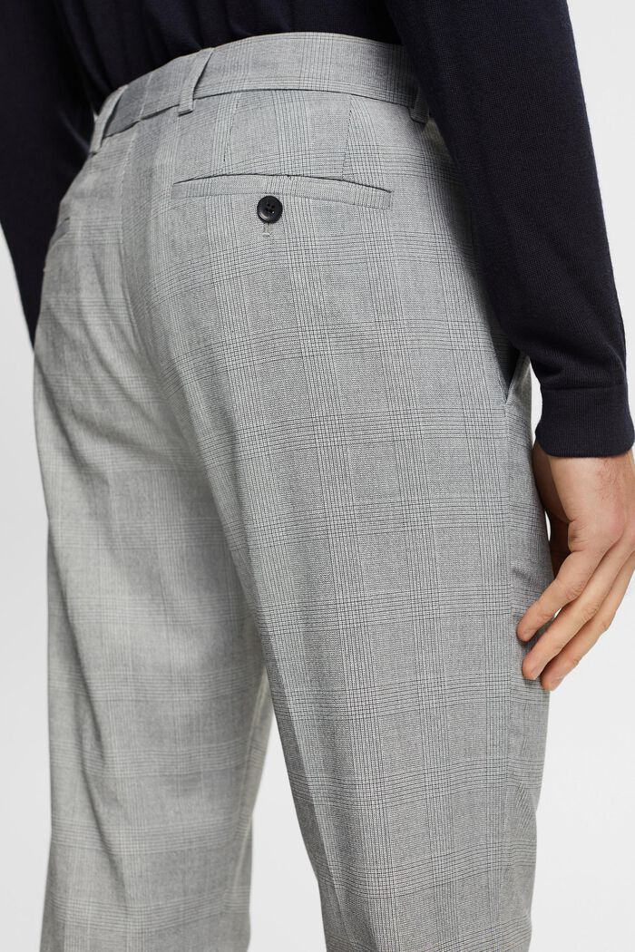 Hosen mit Karodessin