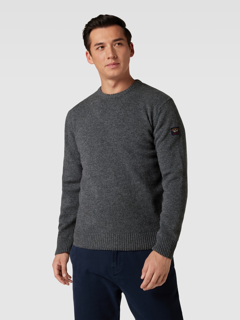 Strickpullover mit Label-Patch in anthrazit