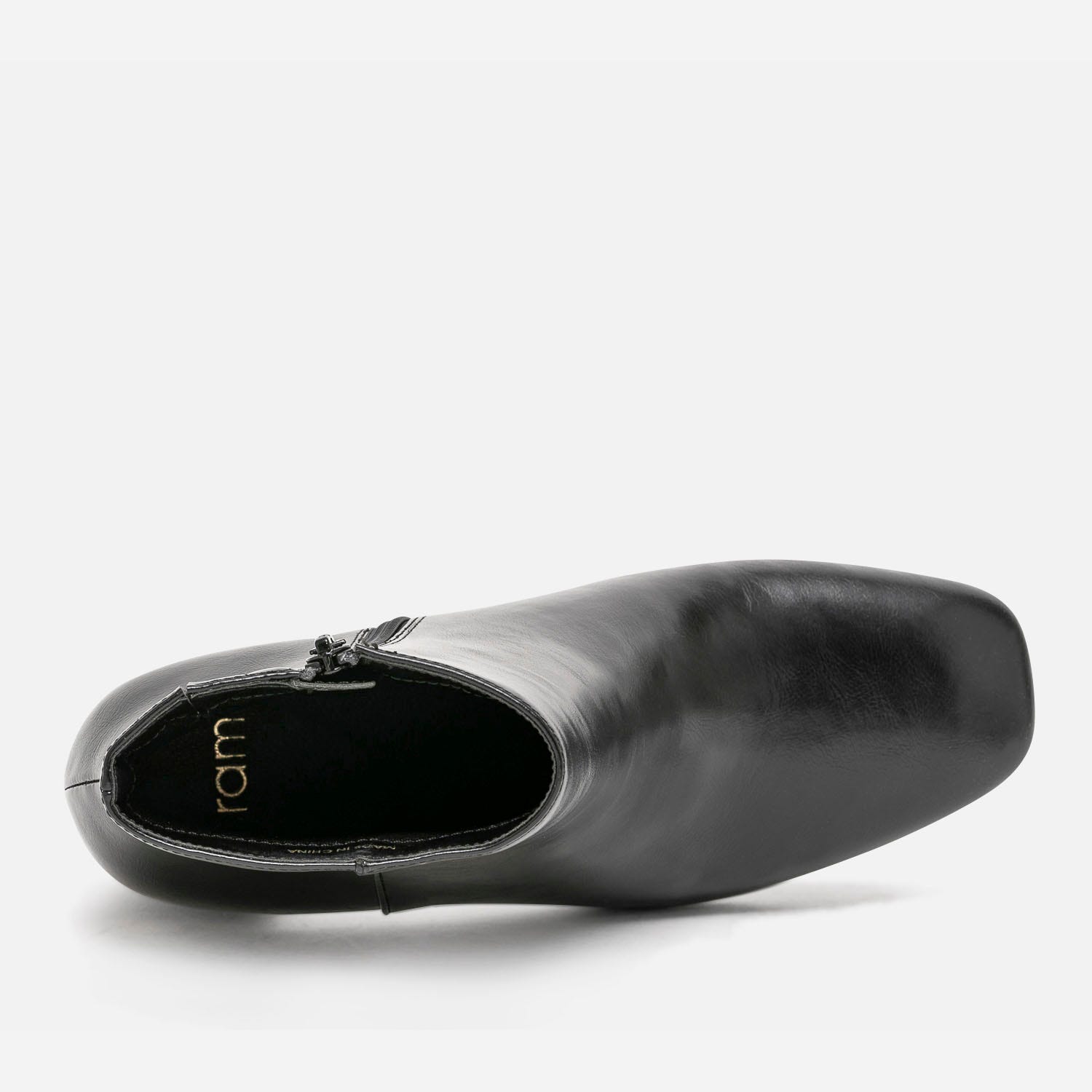 Boots noir avec barrette talon