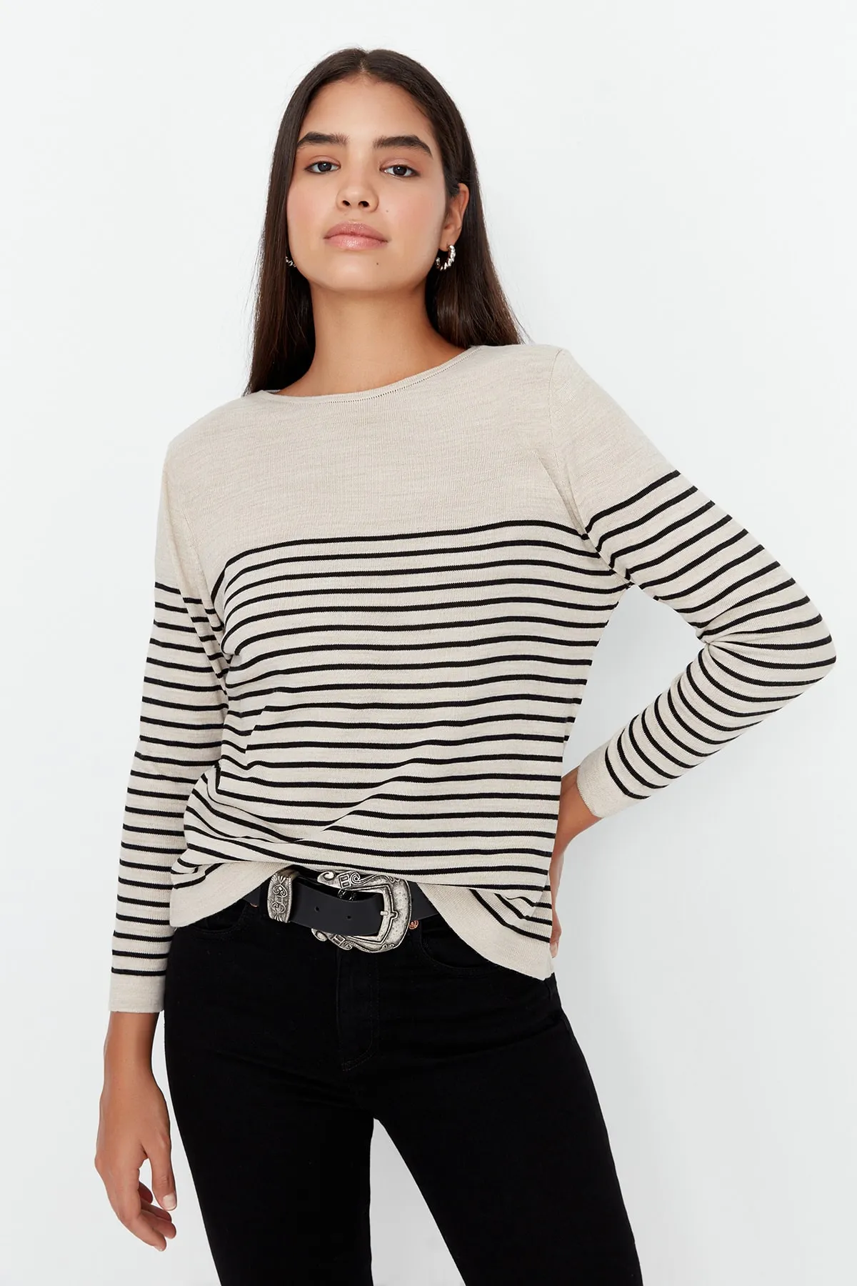 Trendyol Collection  Steinfarbener Basic-Strickpullover mit Streifen TWOAW23KZ01846
