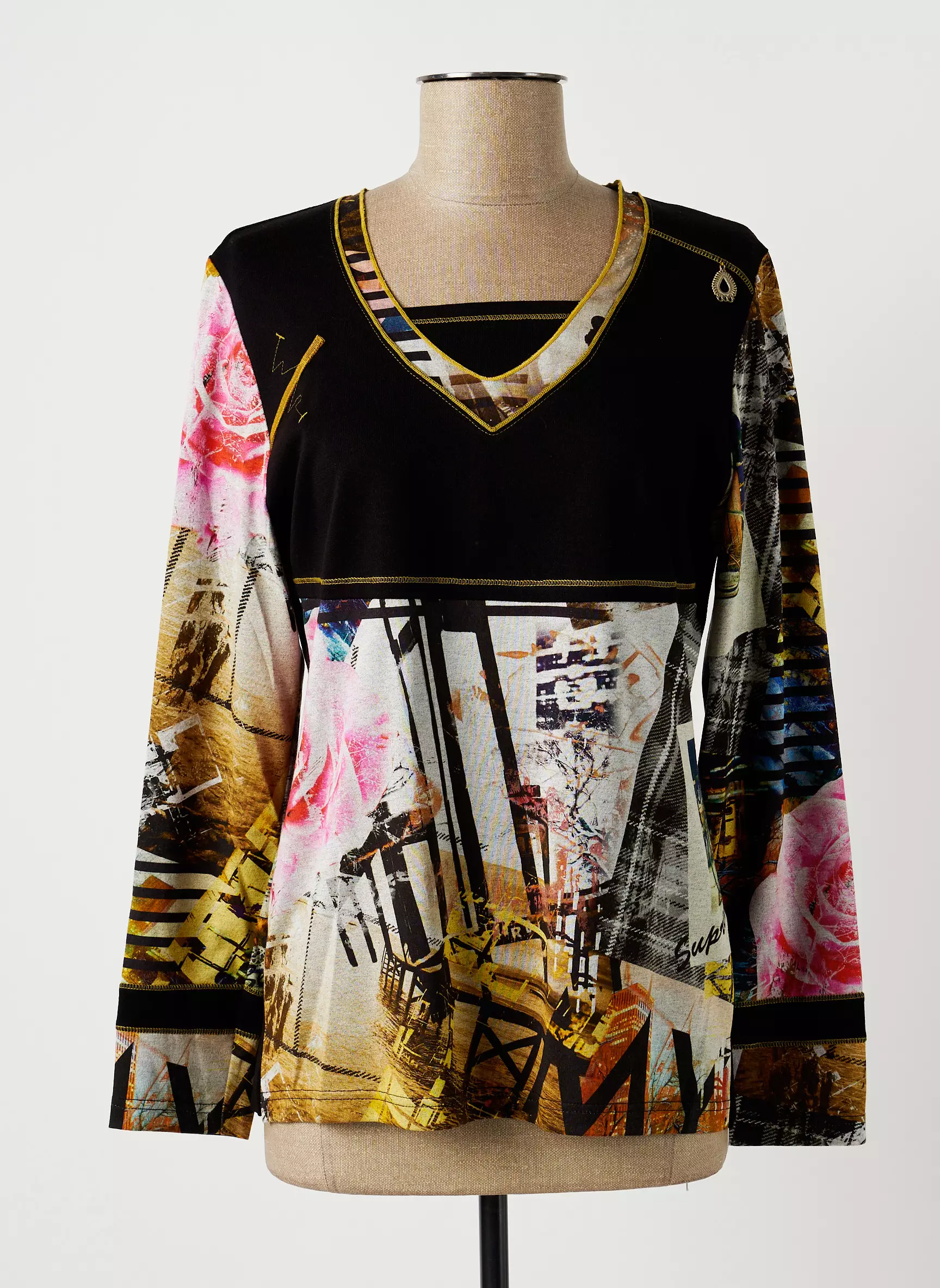 Guy Dubouis Tshirts Femme couleur noir