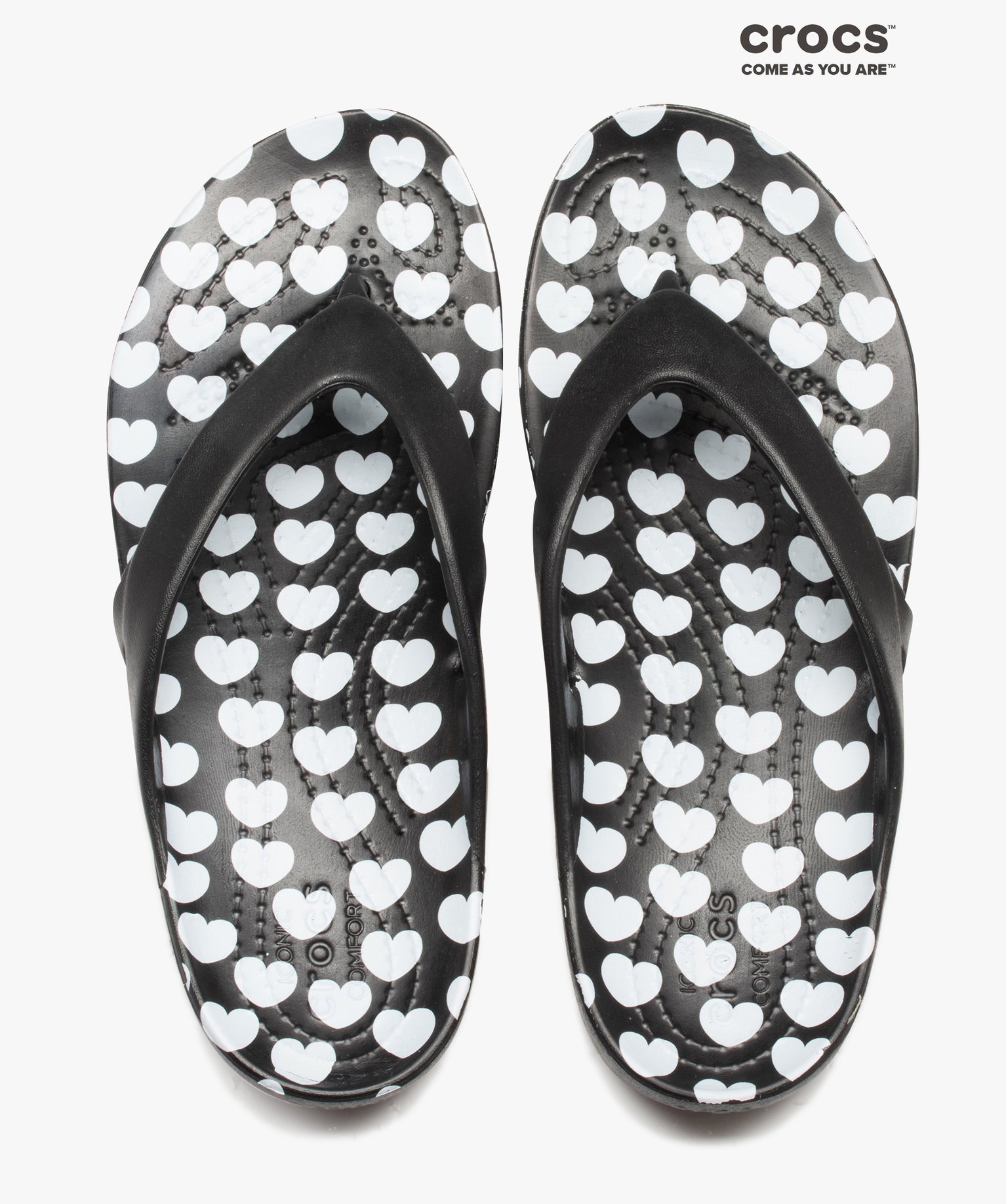 Tongs femme semelle incurvée imprimée coeurs - Crocs noir | GEMO