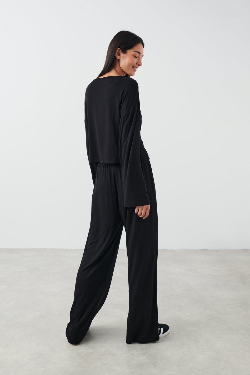 Drawstring wide trousers
