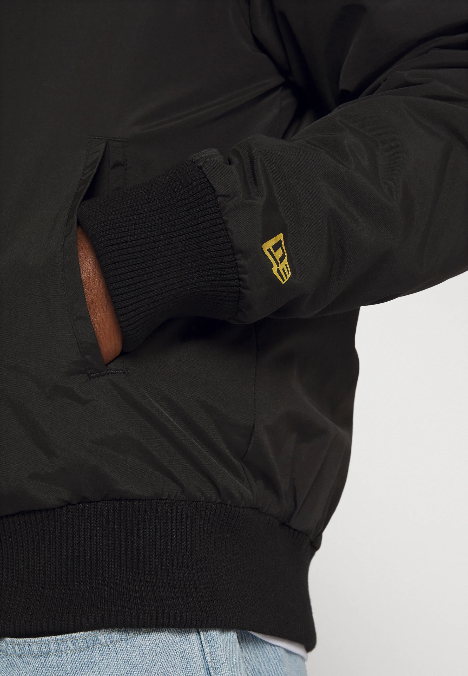 Chaqueta bomber con el logo de los Angeles Lakers de la NBA de New Era - Equipo