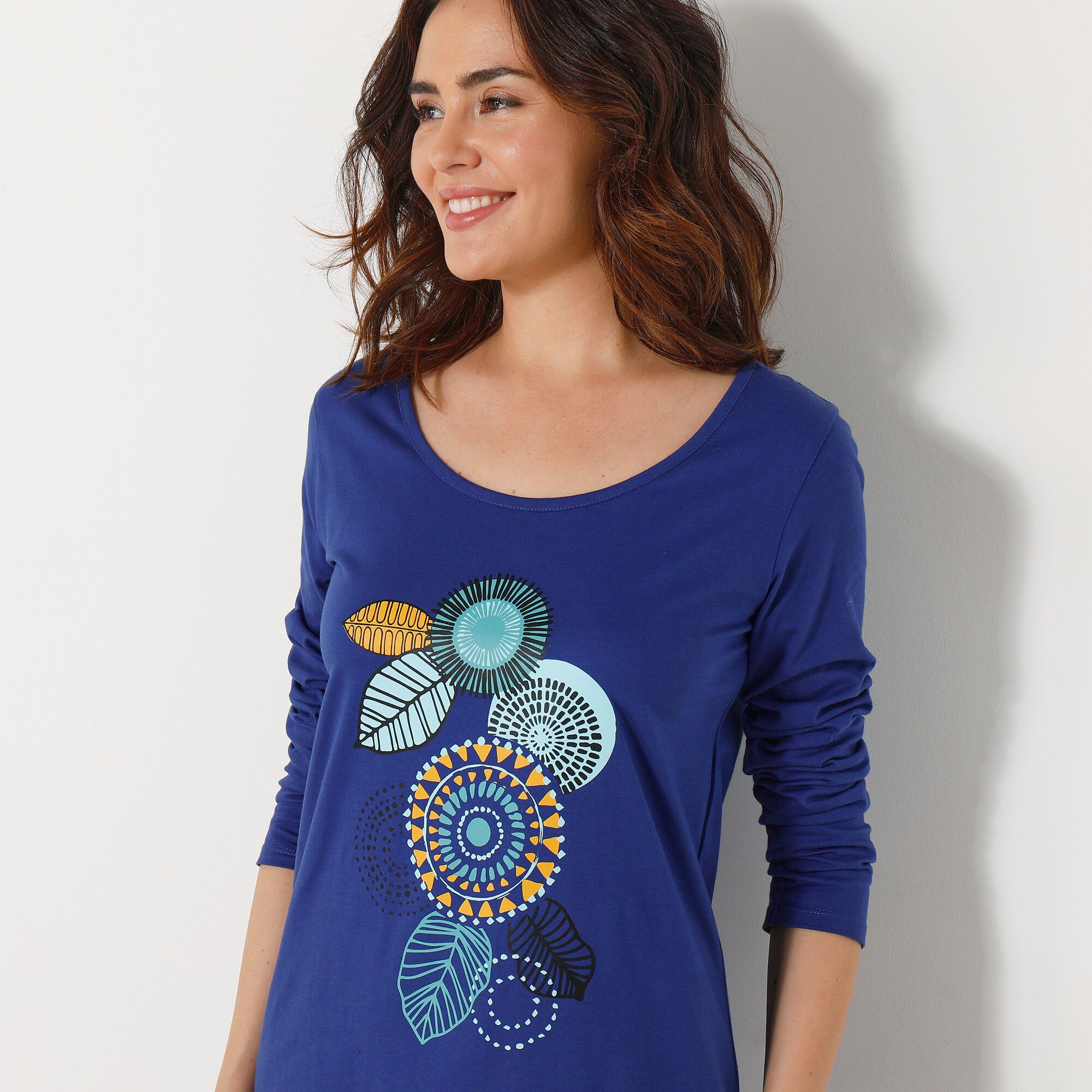 Chemise de nuit courte manches longues motif « rosace »