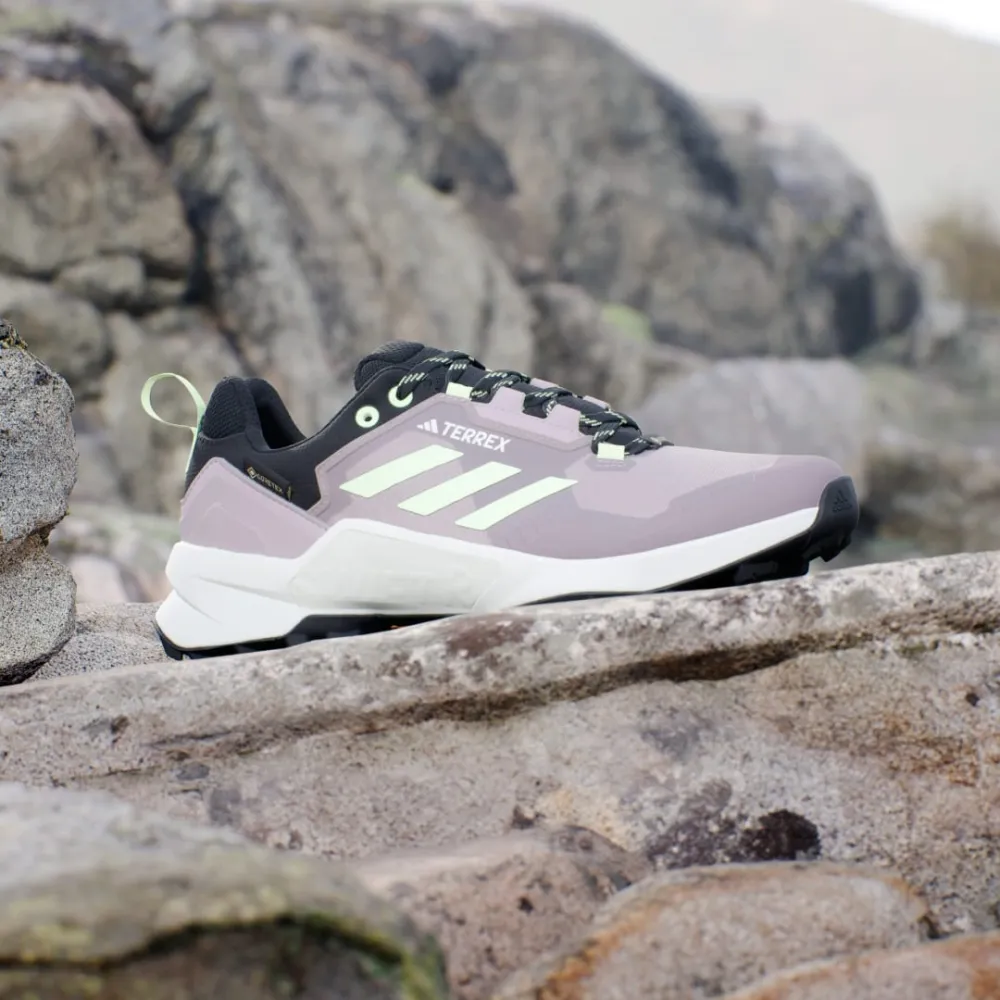 adidas SWIFT R3 IE5071 / pink