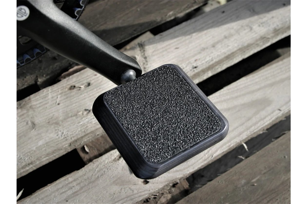 MOTO Colour Pedal