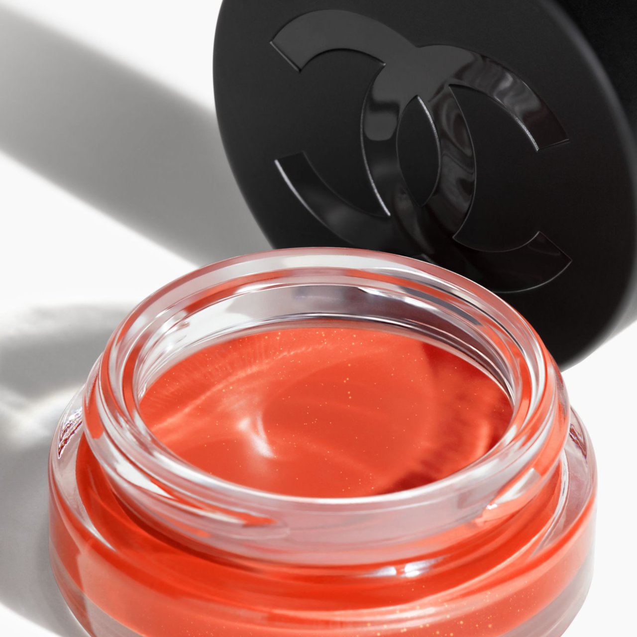 CHANEL N°1 DE CHANEL BALSAM FÜR LIPPEN UND WANGEN SCHENKT FARBE - NÄHRT - POLSTERT AUF