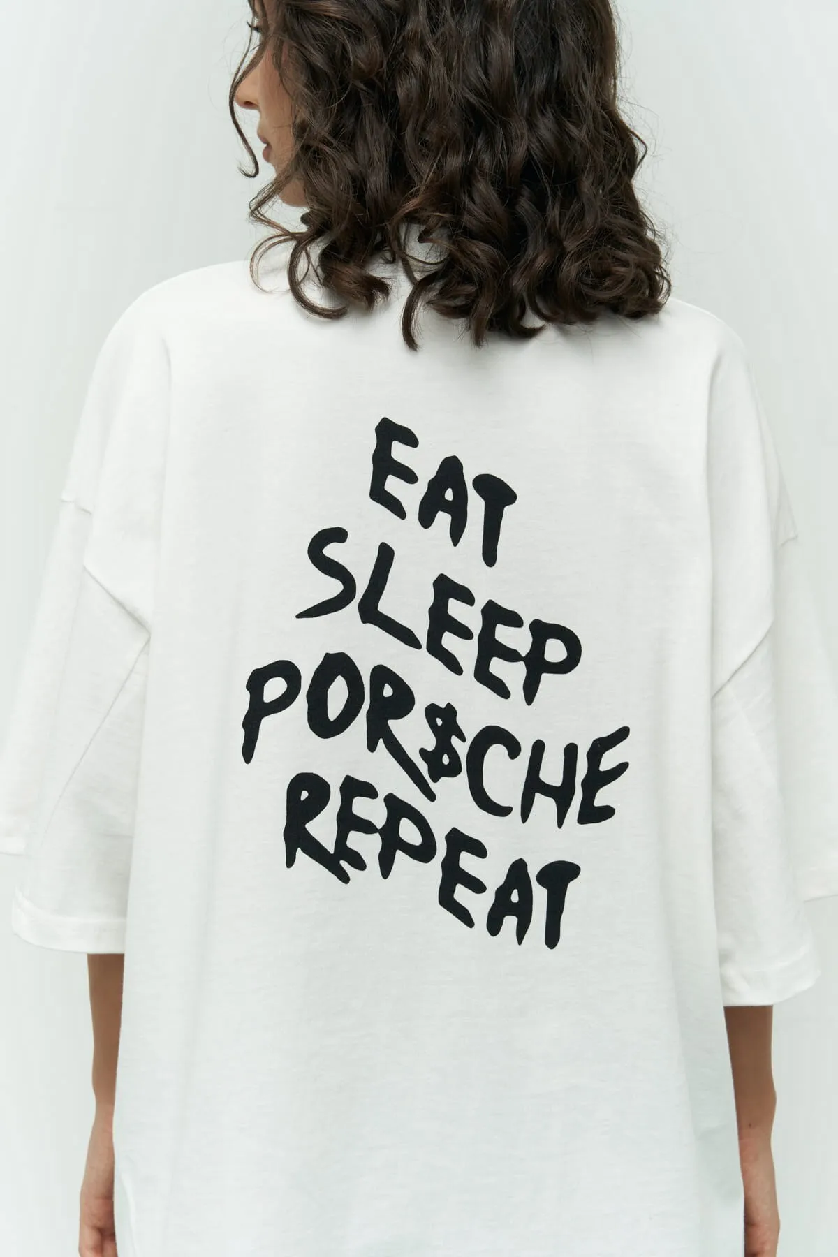 MAİ COLLECTİON  Weißes Oversize-T-Shirt „Eat Sleep“