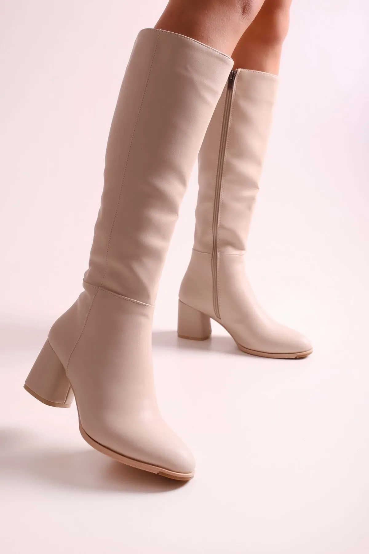 Shoeberry  Damen-Stiefel Kiella Beige Skin mit Absatz Beige Skin