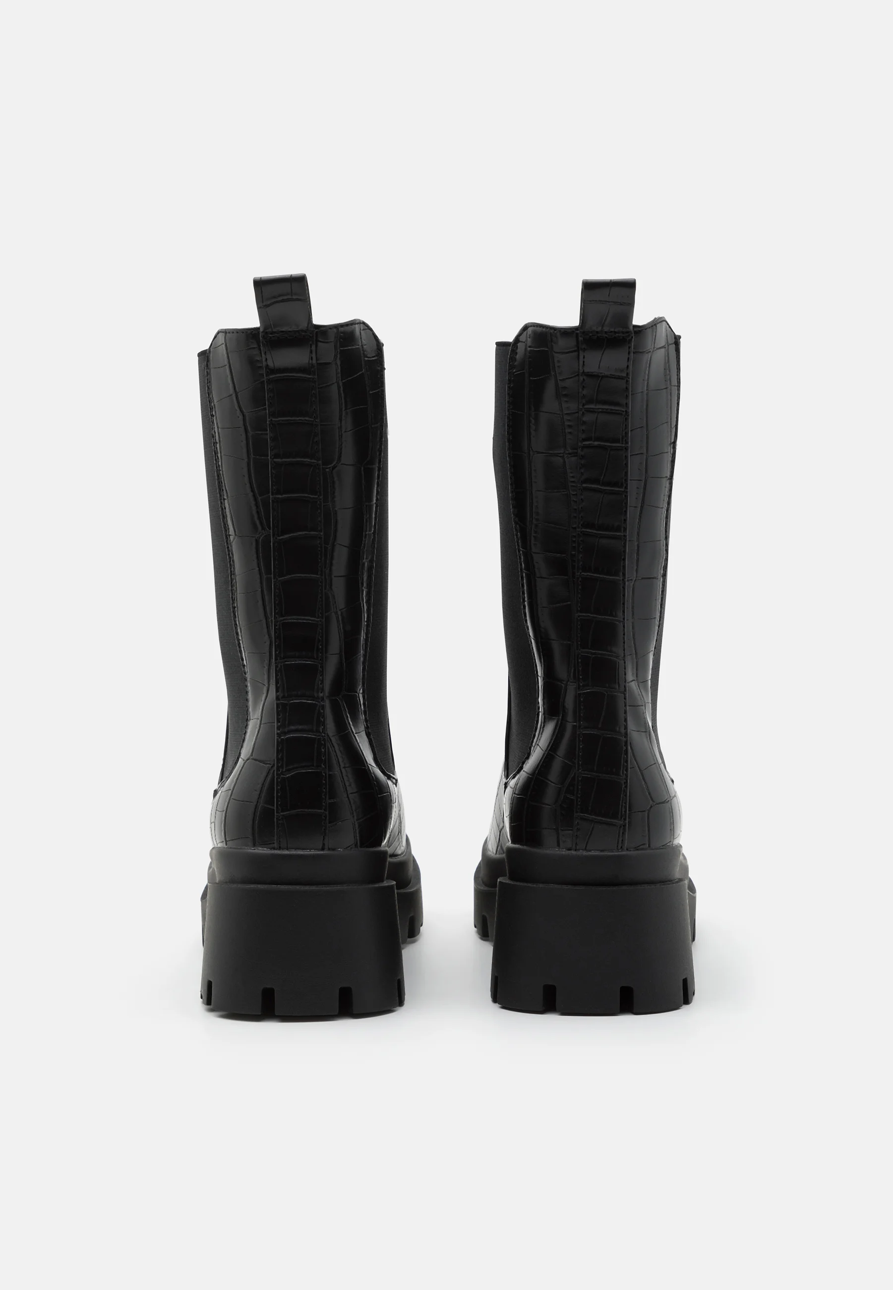 Botas de plataforma pares e impares