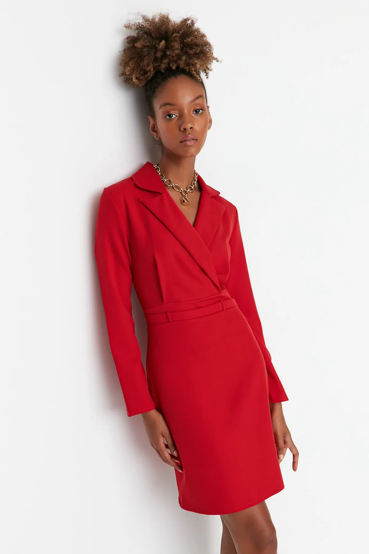 Trendyol Collection  Rotes Mini-Webkleid mit Jackenkragen TWOAW23EL00360