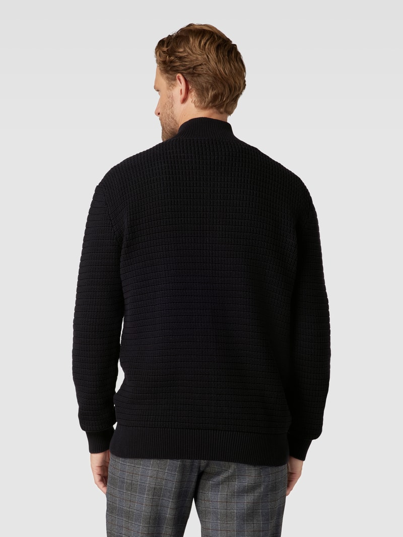 Strickjacke mit Stehkragen in schwarz