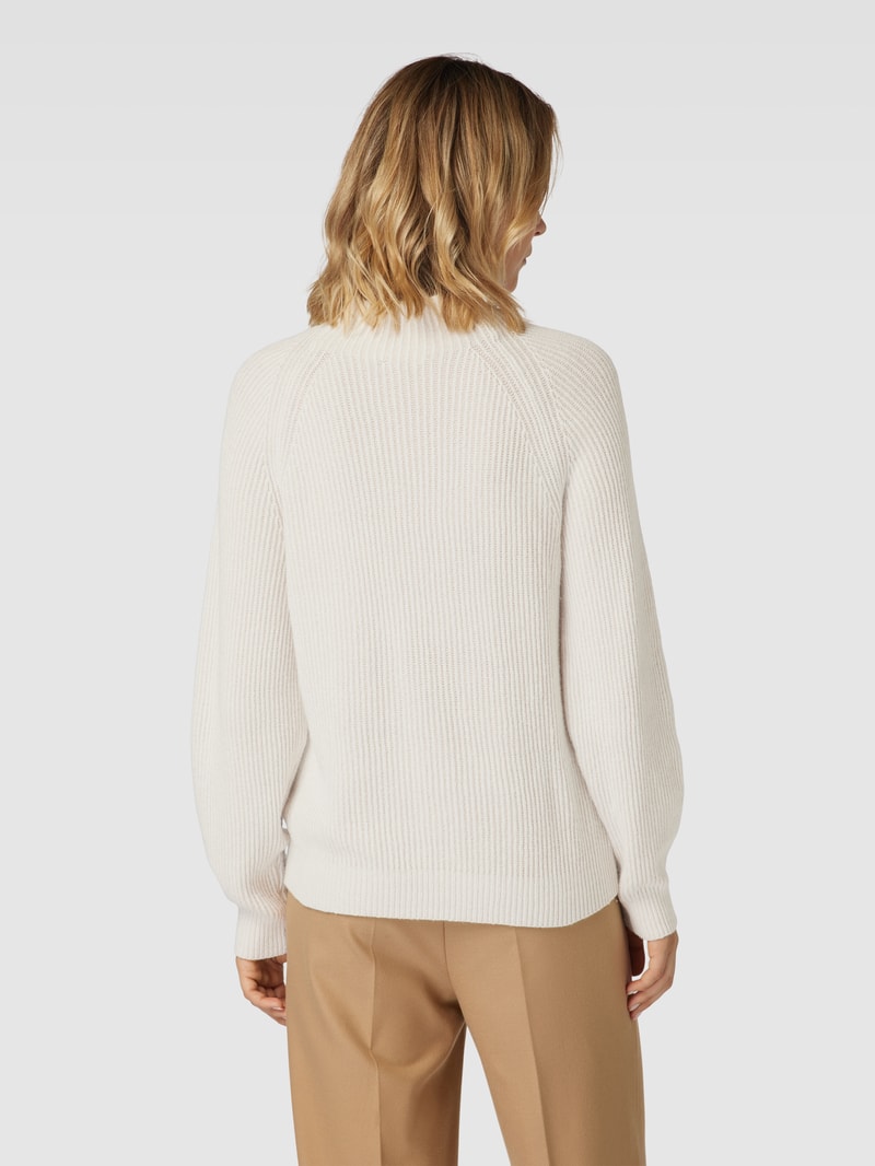 Strickpullover mit Lanawoll-Anteil und Rippenstruktur in offwhite