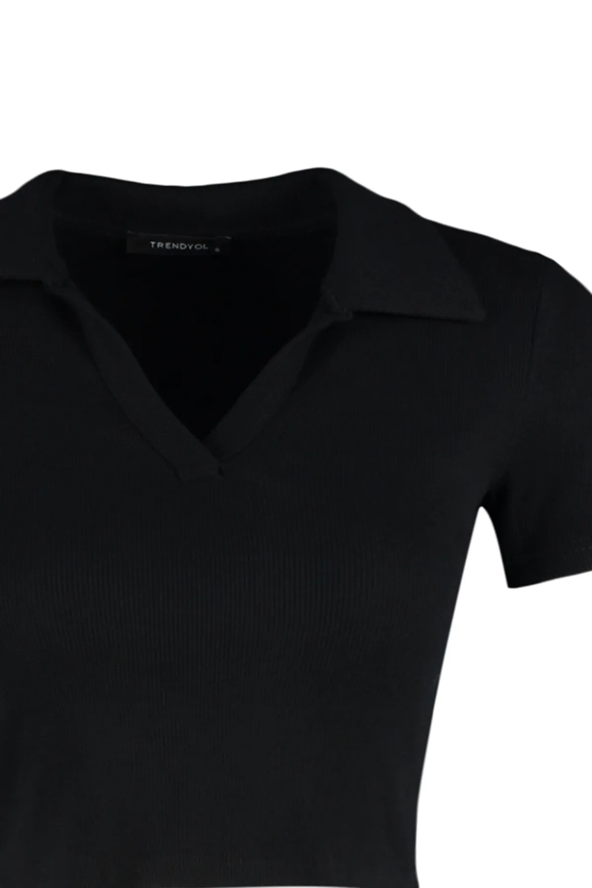 Trendyol Collection  Schwarze, taillierte, kurze, gerippte, dehnbare Strickbluse mit Polokragen TWOSS21BZ0038