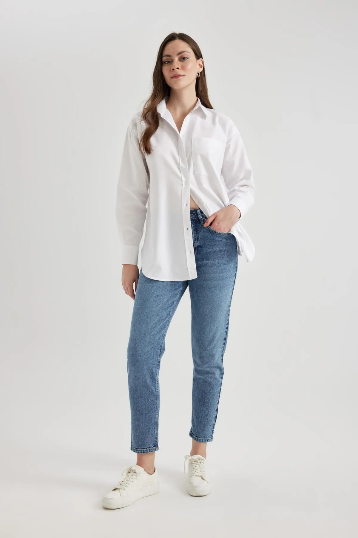 DeFacto  Lina Comfort Mom Fit Jeanshose mit hoher Taille und Knöchellänge B8845ax24sp