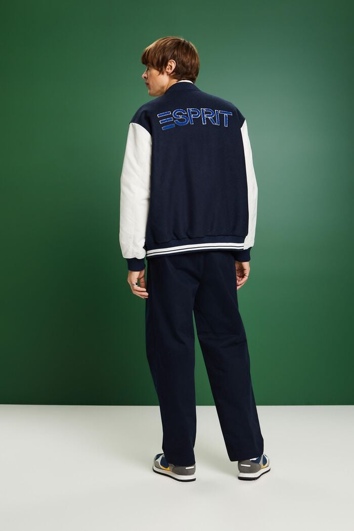 Chinohose mit weitem Bein