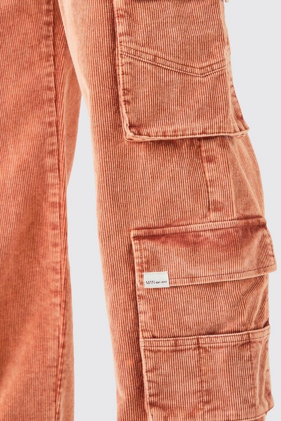 Lockere Cord-Hose mit Acid-Waschung und Taschen