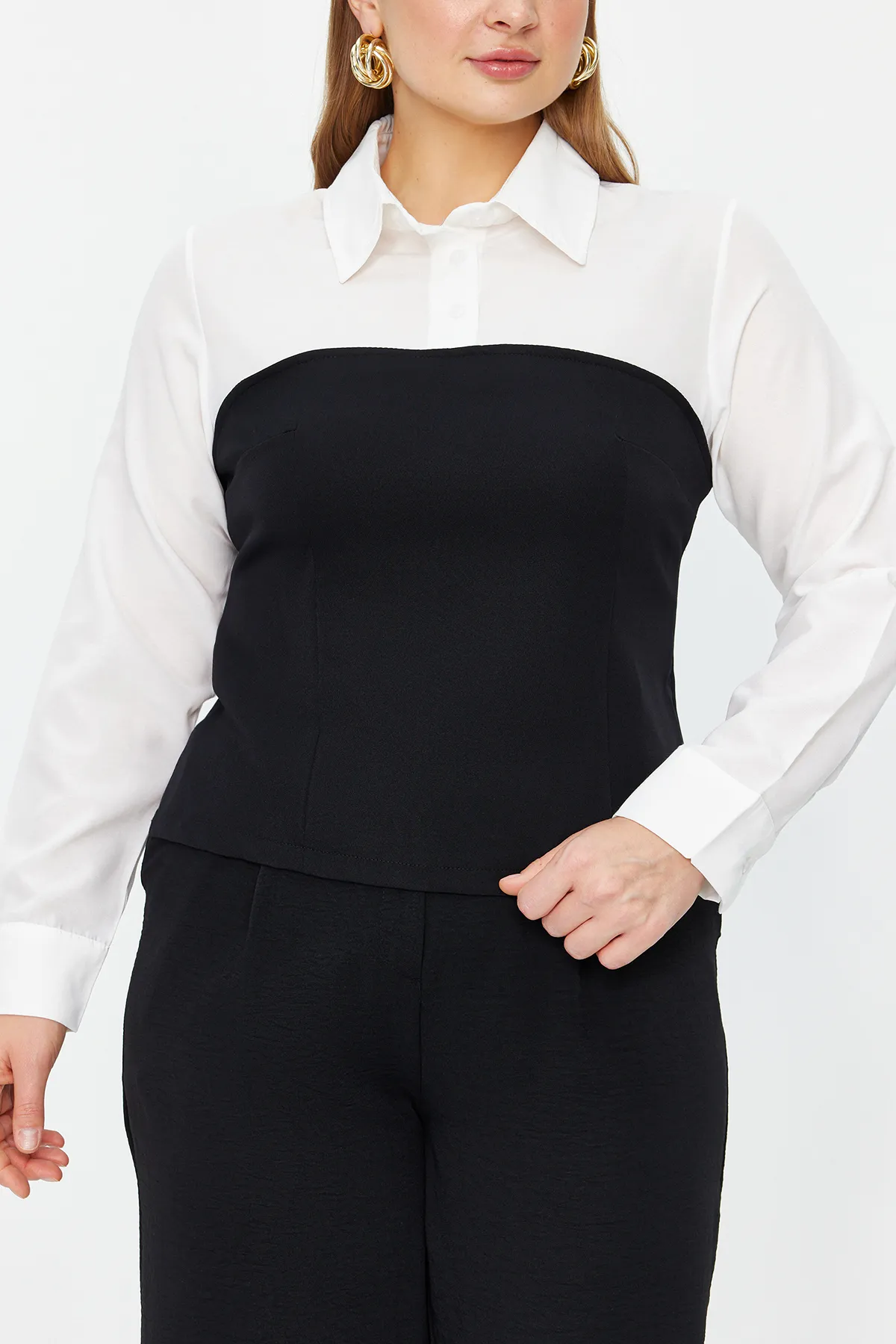 Trendyol Curve  Mehrfarbige gewebte Bluse mit Hemdkragen TBBAW24AF00062