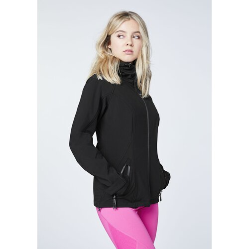 FUNKTIONSJACKE AUS LEICHTEM SOFTSHELLMATERIAL