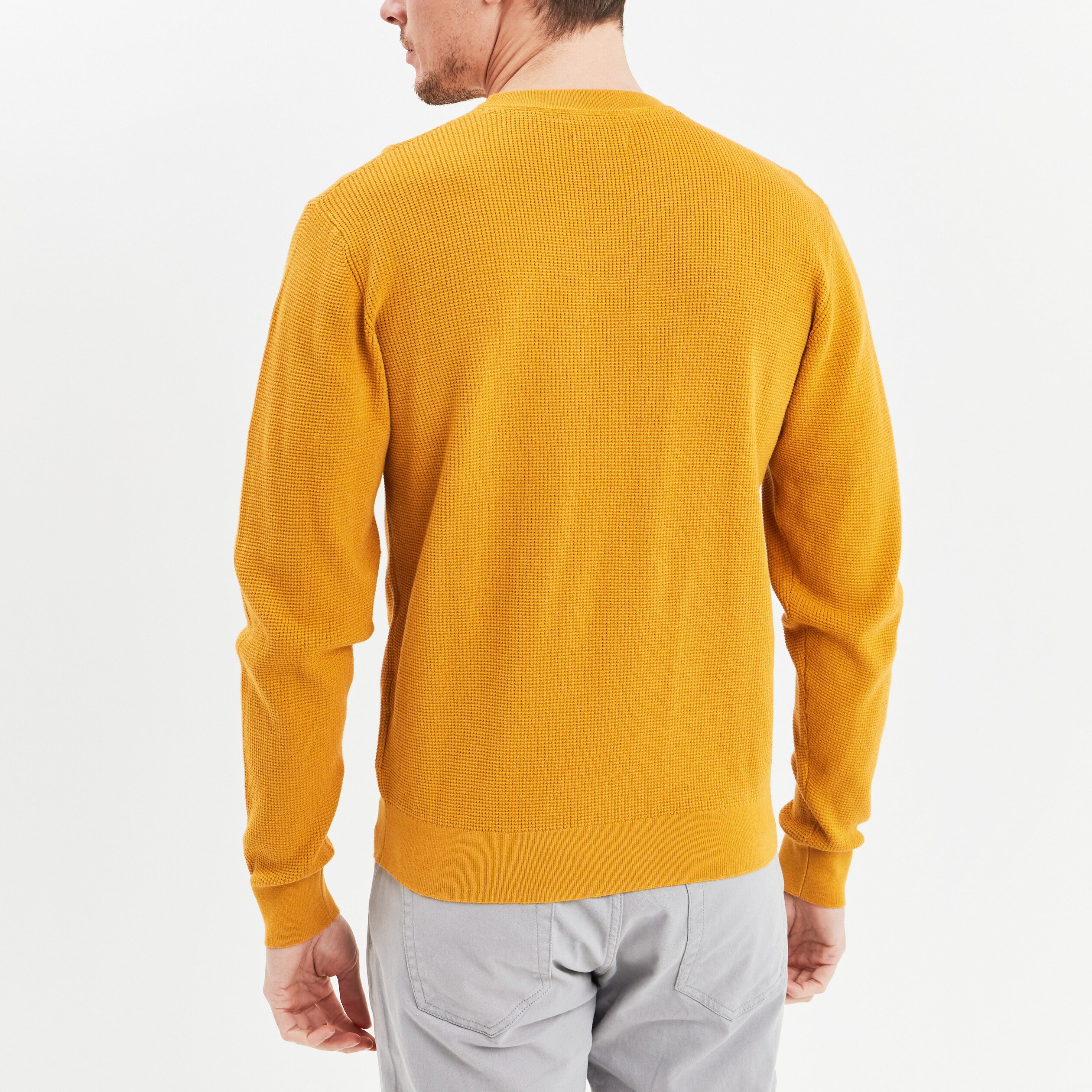 Pull avec col rond à relief jaune moutarde homme | La Halle