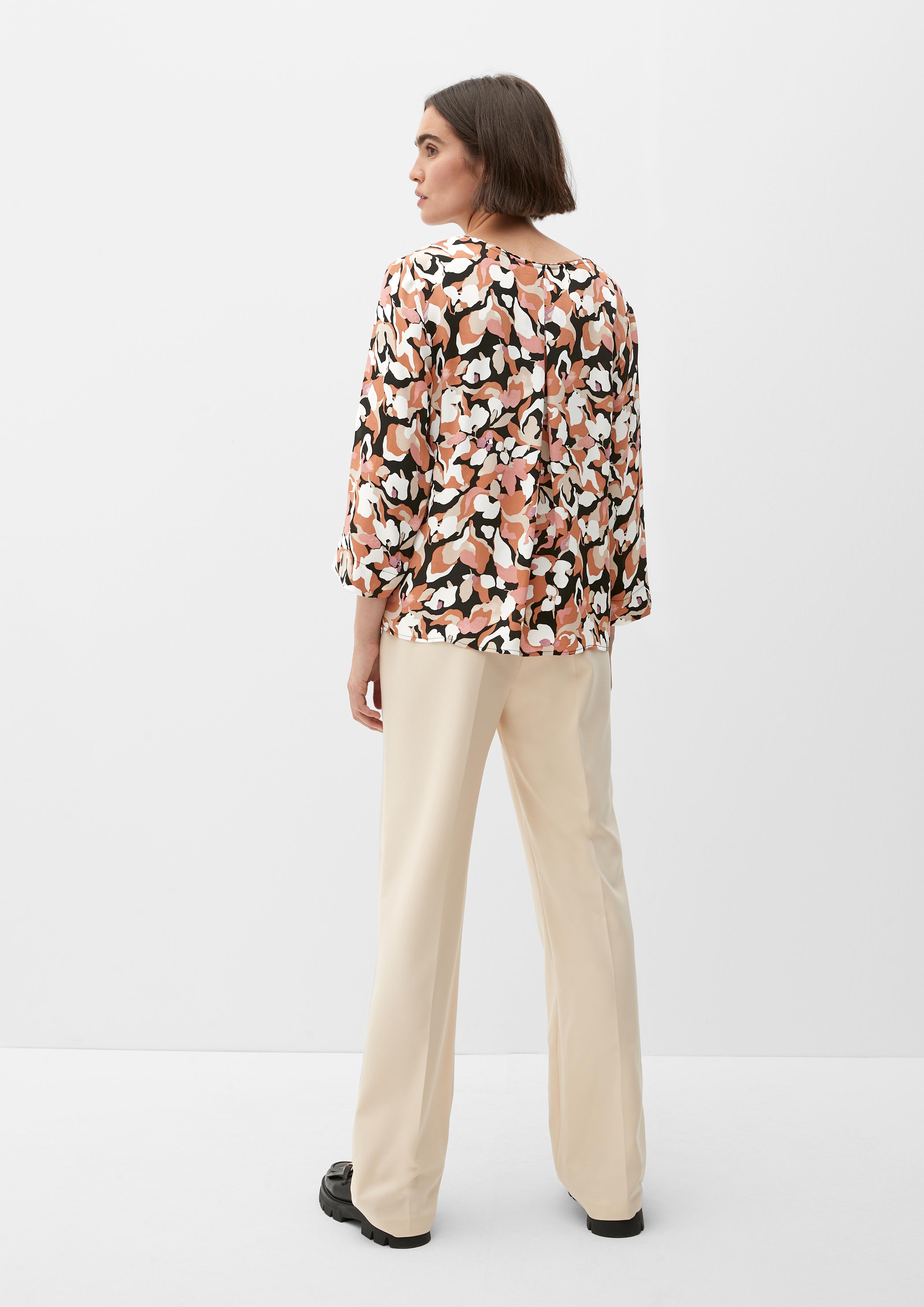 Viskosebluse mit Allovermuster  2121966-99A4