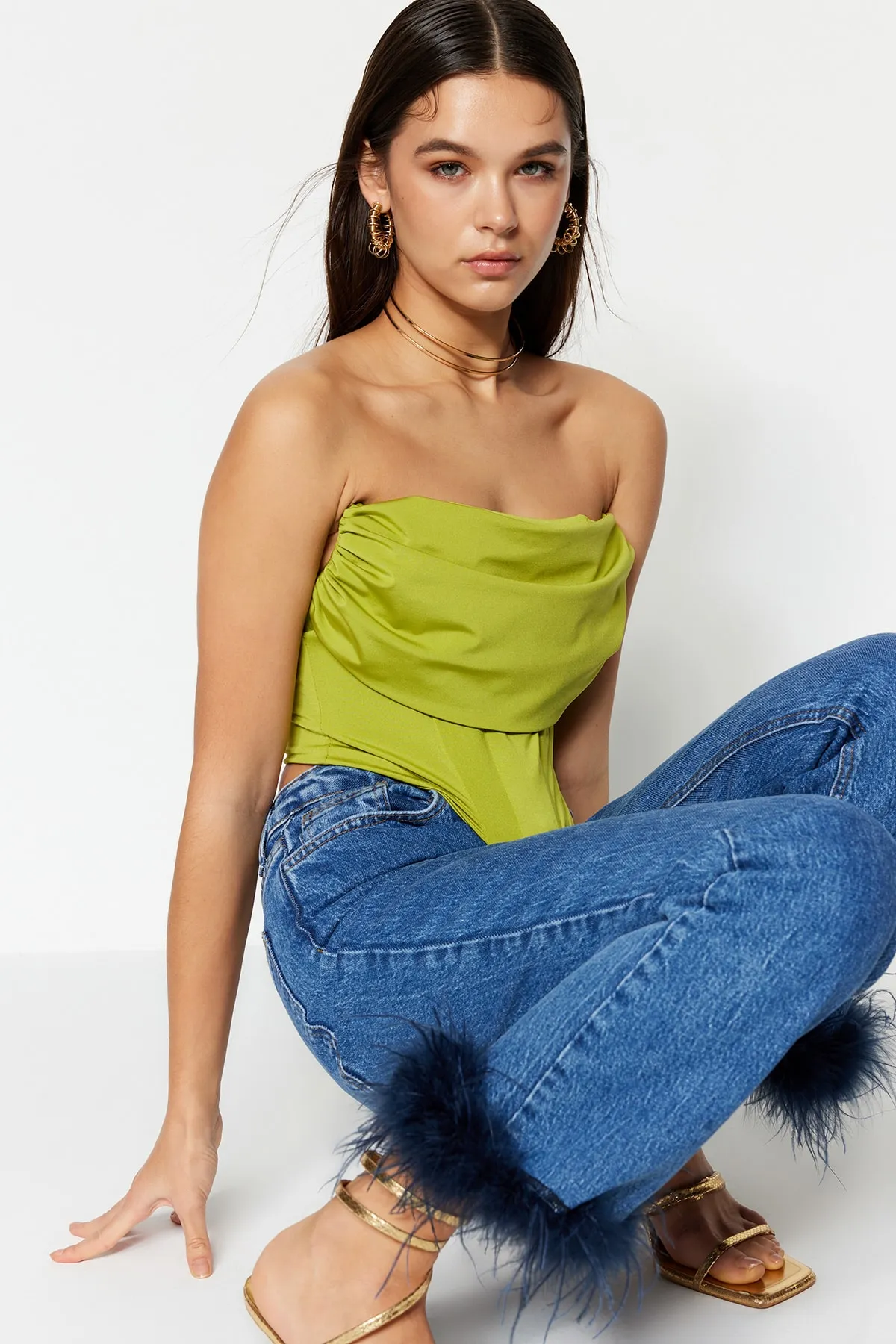 Trendyol Collection  Hellgrünes, bauchfreies, gefüttertes Strickkorsett mit detailliertem Bustier TPRSS23BS00006