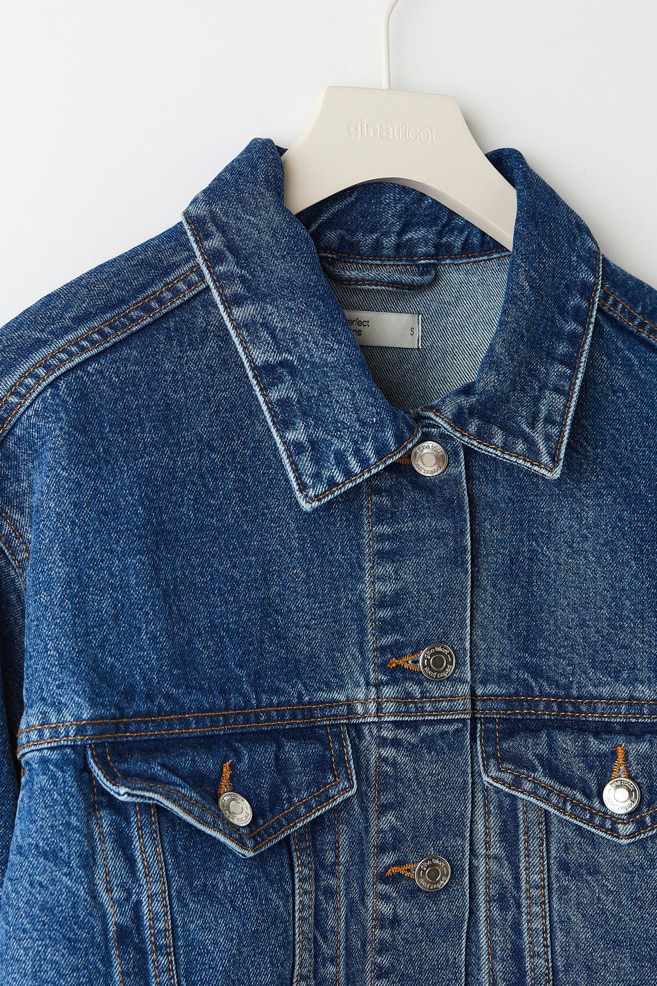 Short denim jacket