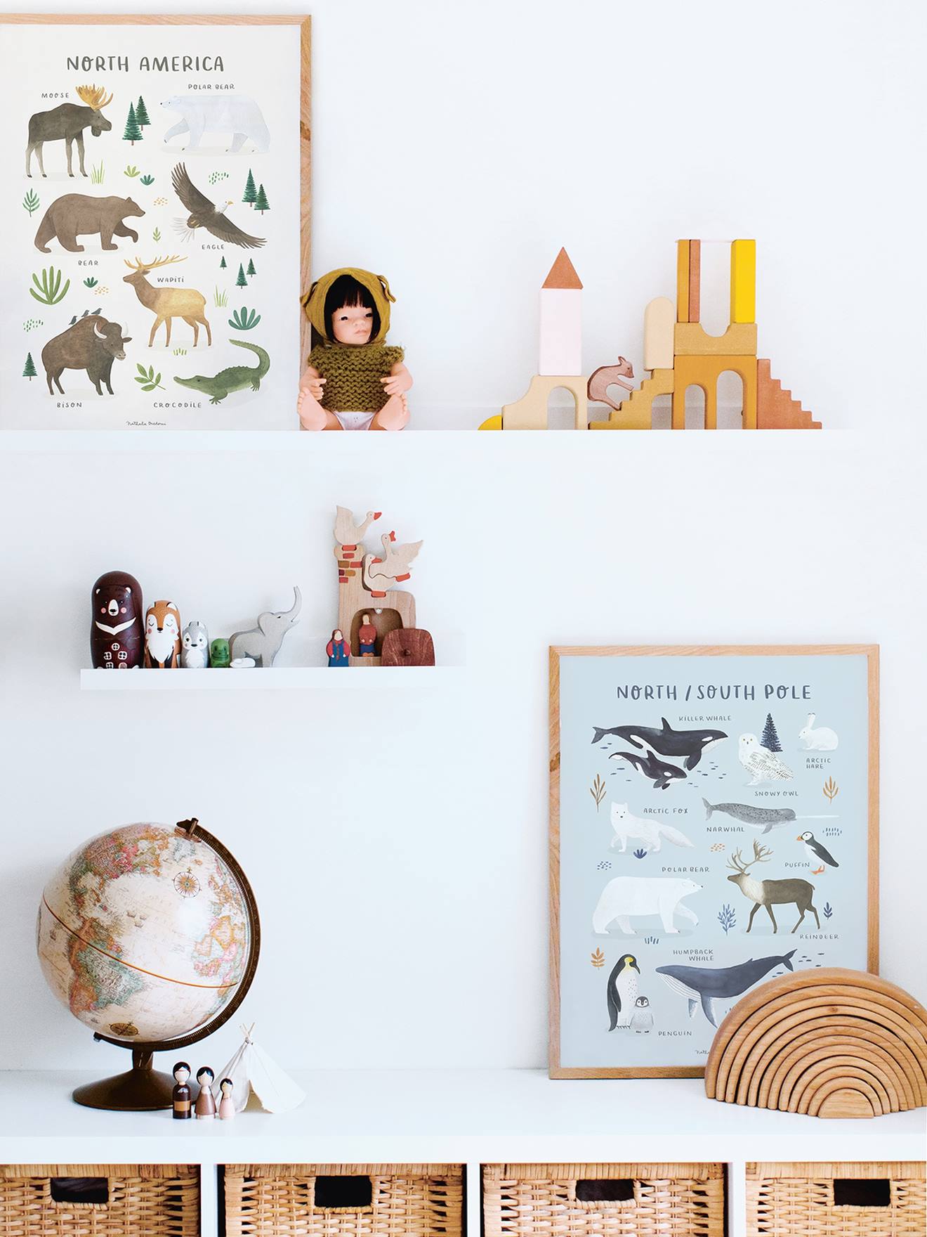 Lilipinso Kinderzimmer Poster LIVING EARTH Nordpol/Südpol LILIPINSO - eisblau