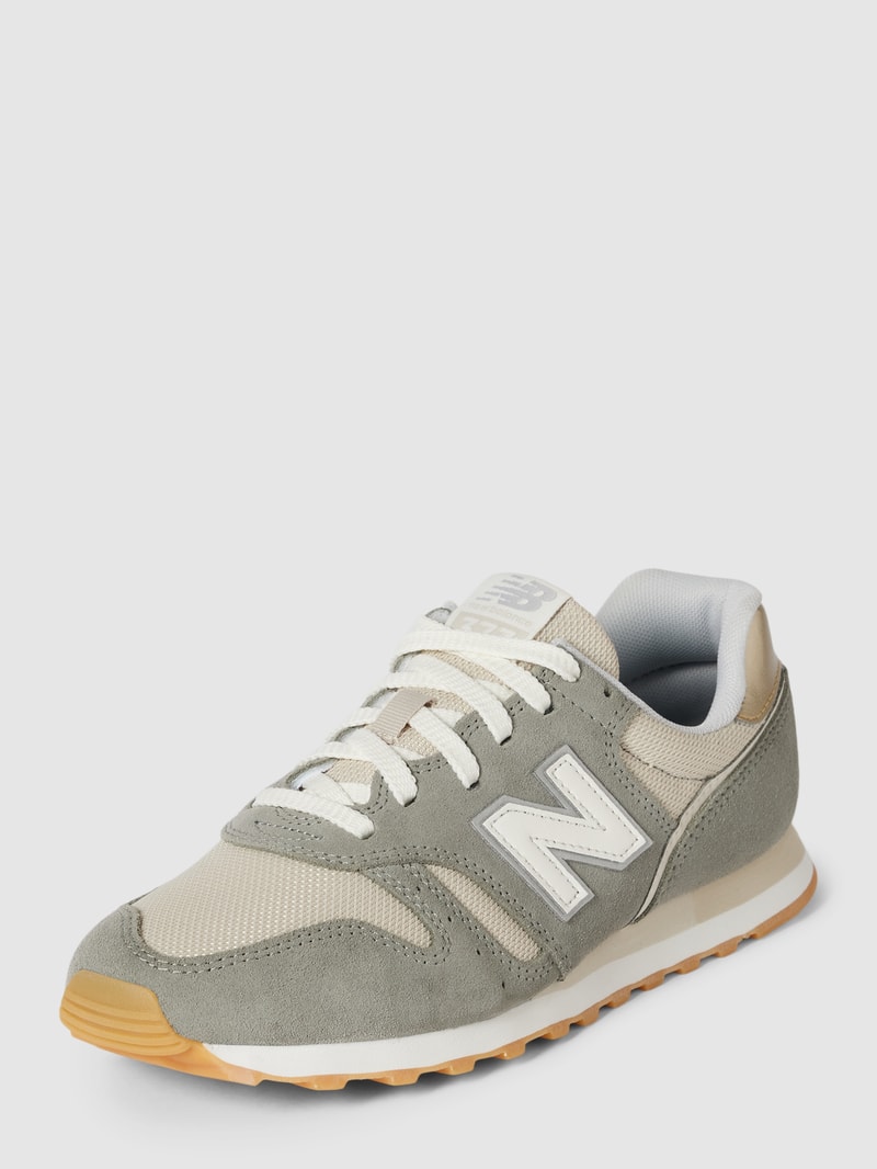 Sneaker aus Leder-Mix in hellgrau
