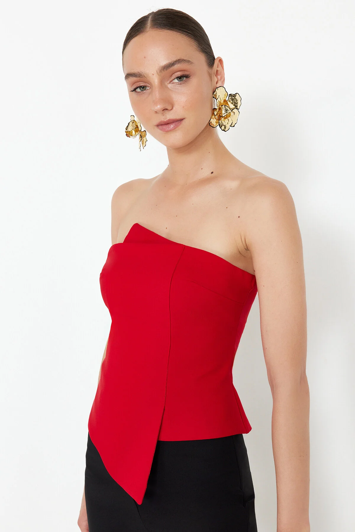 Trendyol Collection  Rotes gewebtes Body-Sitting-Bustier TPRSS24BZ00008