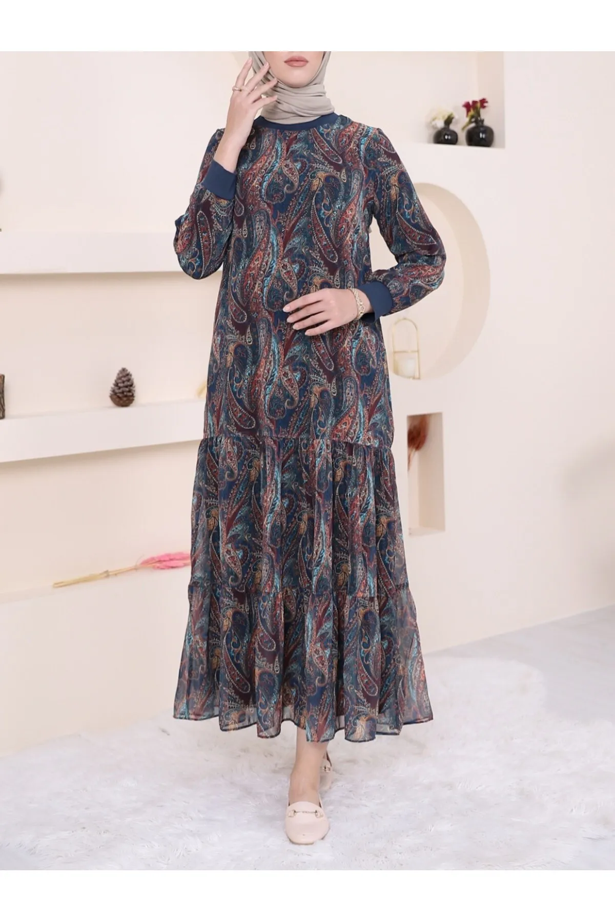 Modamorfo  Teilweise gefüttertes Chiffonkleid mit ethnischem Musterrock
