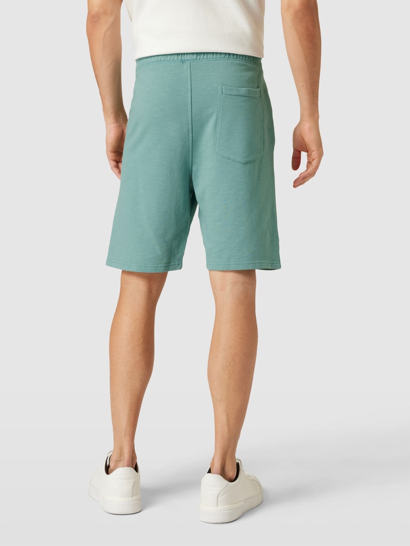 Shorts mit seitlichen Eingrifftaschen in helltürkis