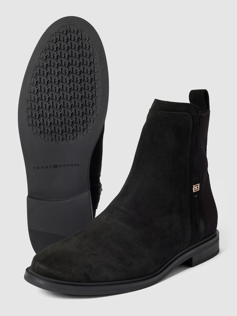 Chelsea Boots mit Label-Detail Modell 'TOMMY ESSENTIALS' in schwarz