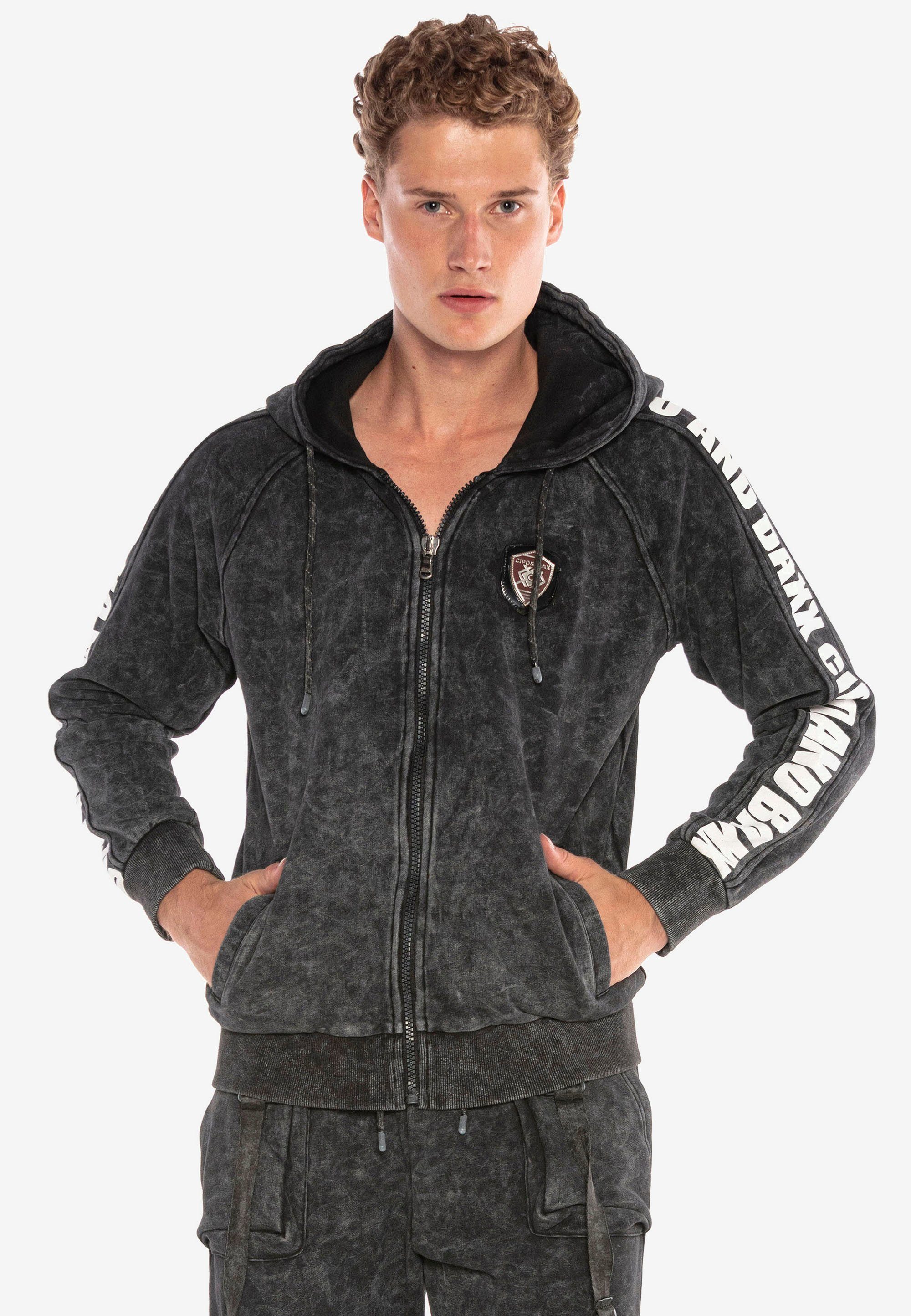 Cipo & Baxx Sportanzug, in trendigem Batik-Design