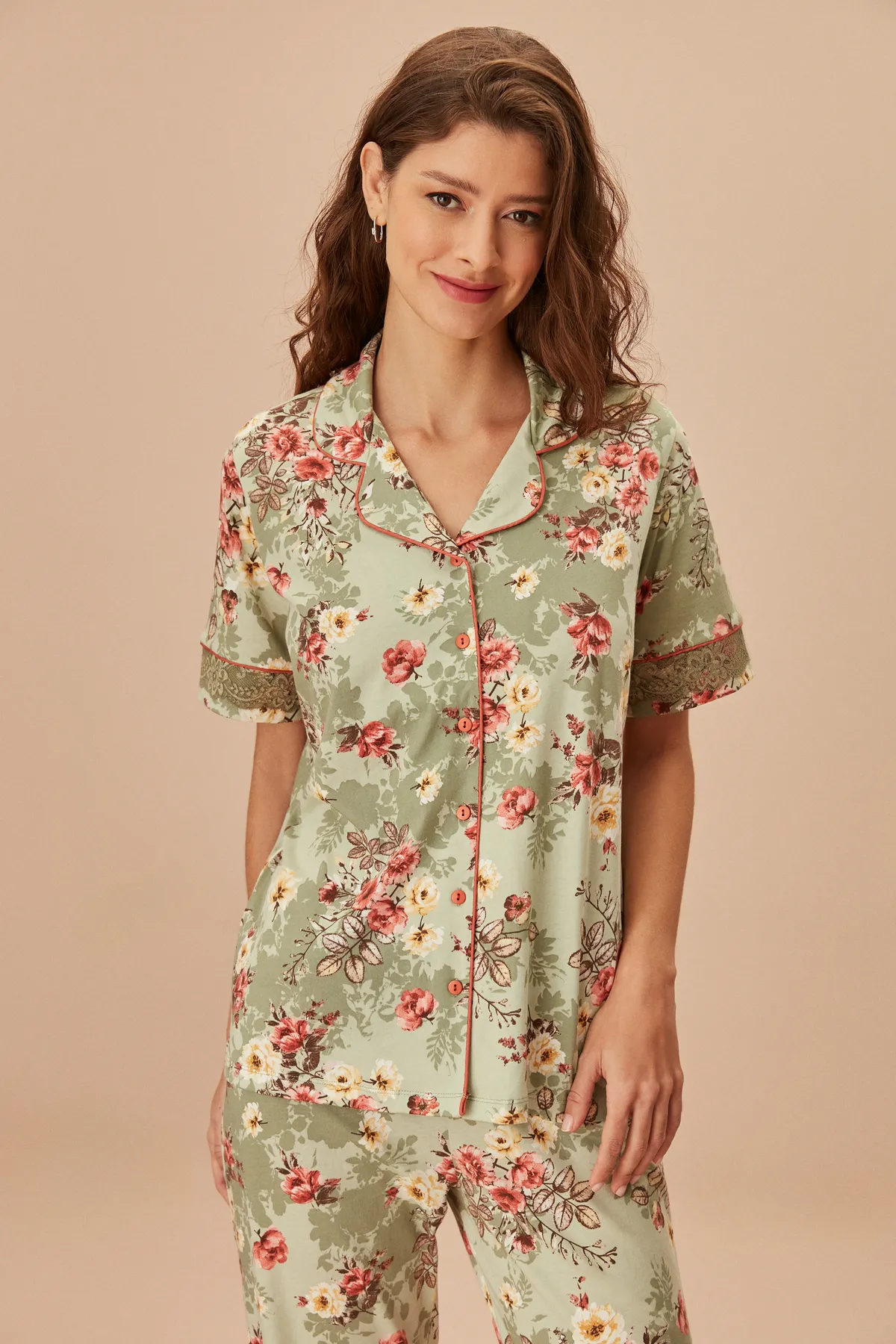 SUWEN  Grünes, maskulines Pyjama-Set mit Rosen