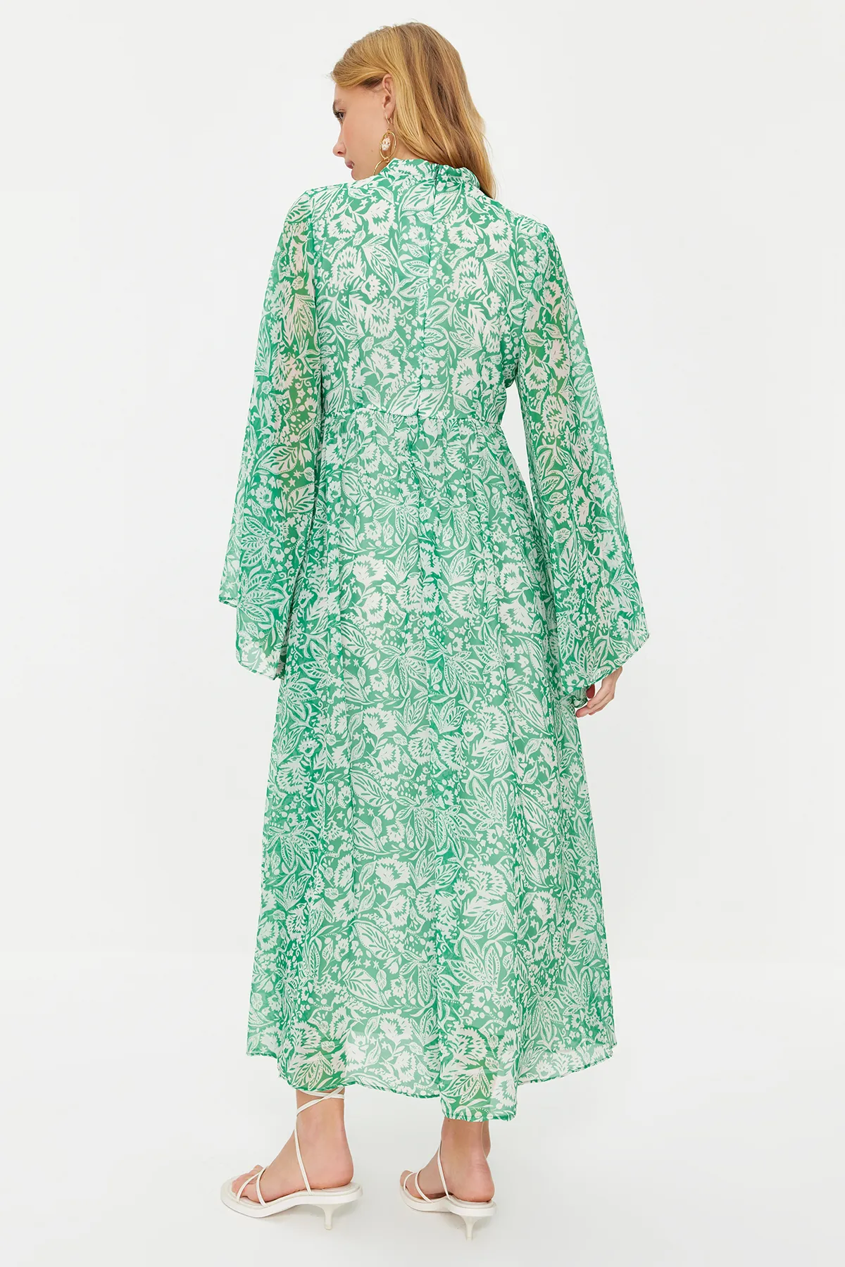 Trendyol Modest  Grünes, gewebtes, gefüttertes Chiffon-Blumenabendkleid TCTSS24DB00015