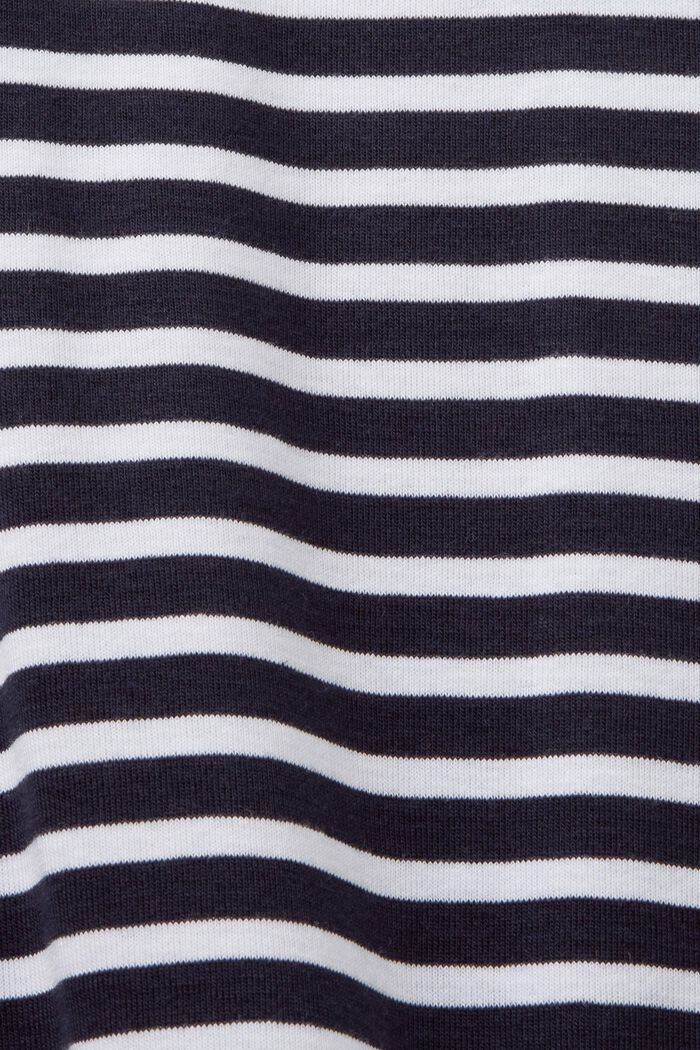 Gestreiftes Longsleeve mit Bootausschnitt