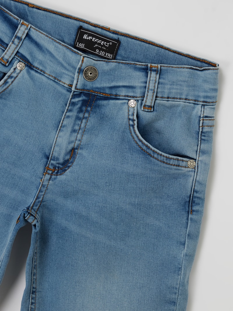 Jeansshorts mit Stretch-Anteil in hellblau