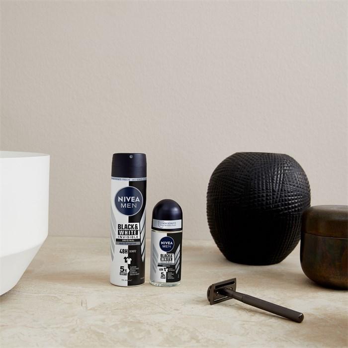 Black & White Deodorant Roll-On