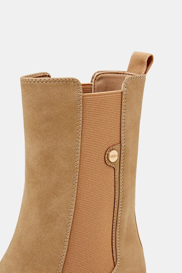 Grobe Boots in Lederoptik