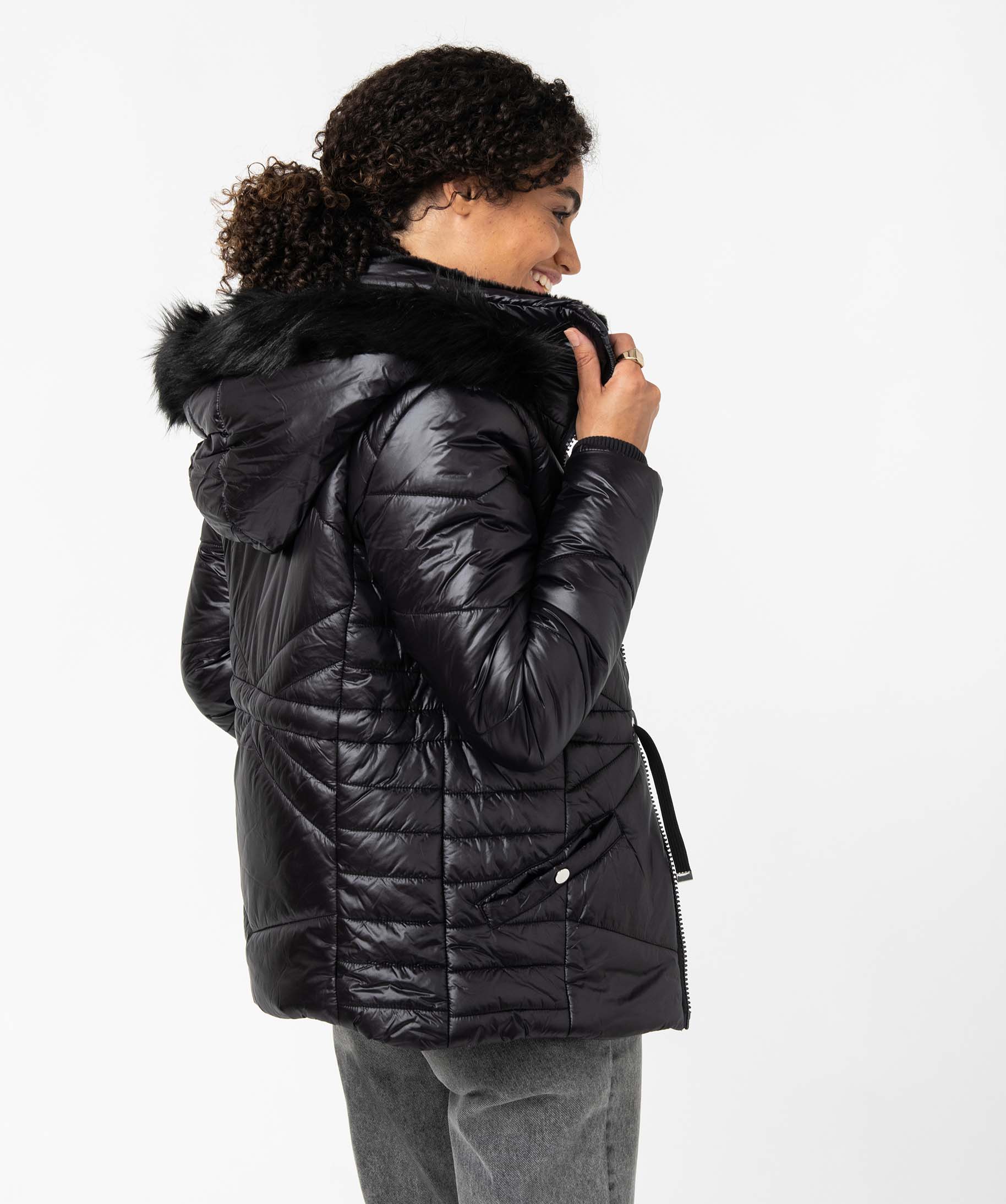Blouson femme matelassé avec capuche doublée peluche noir | GEMO